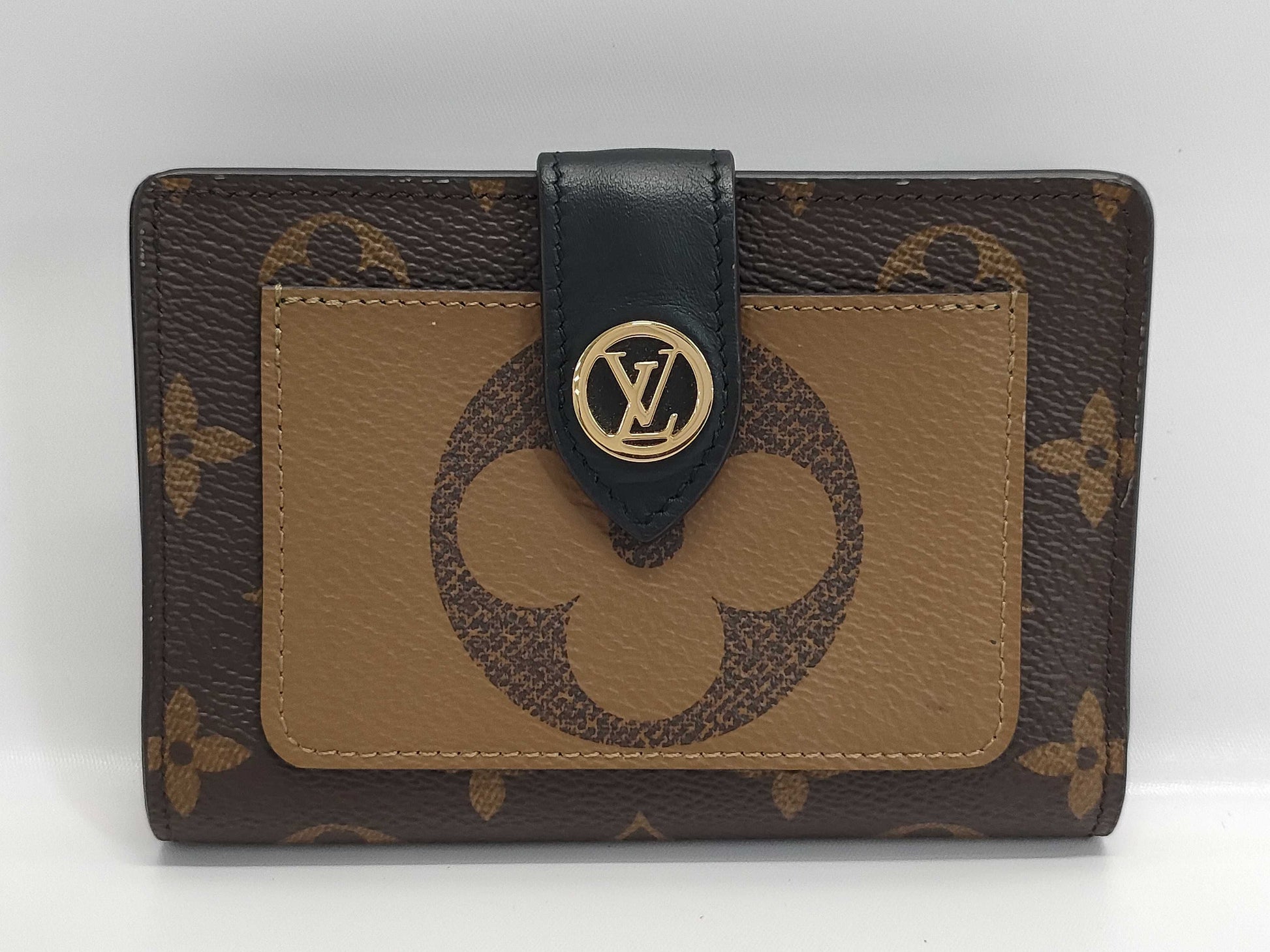 LOUIS VUITTON Giant Monogram Bifold Wallet 16-475 Wallet