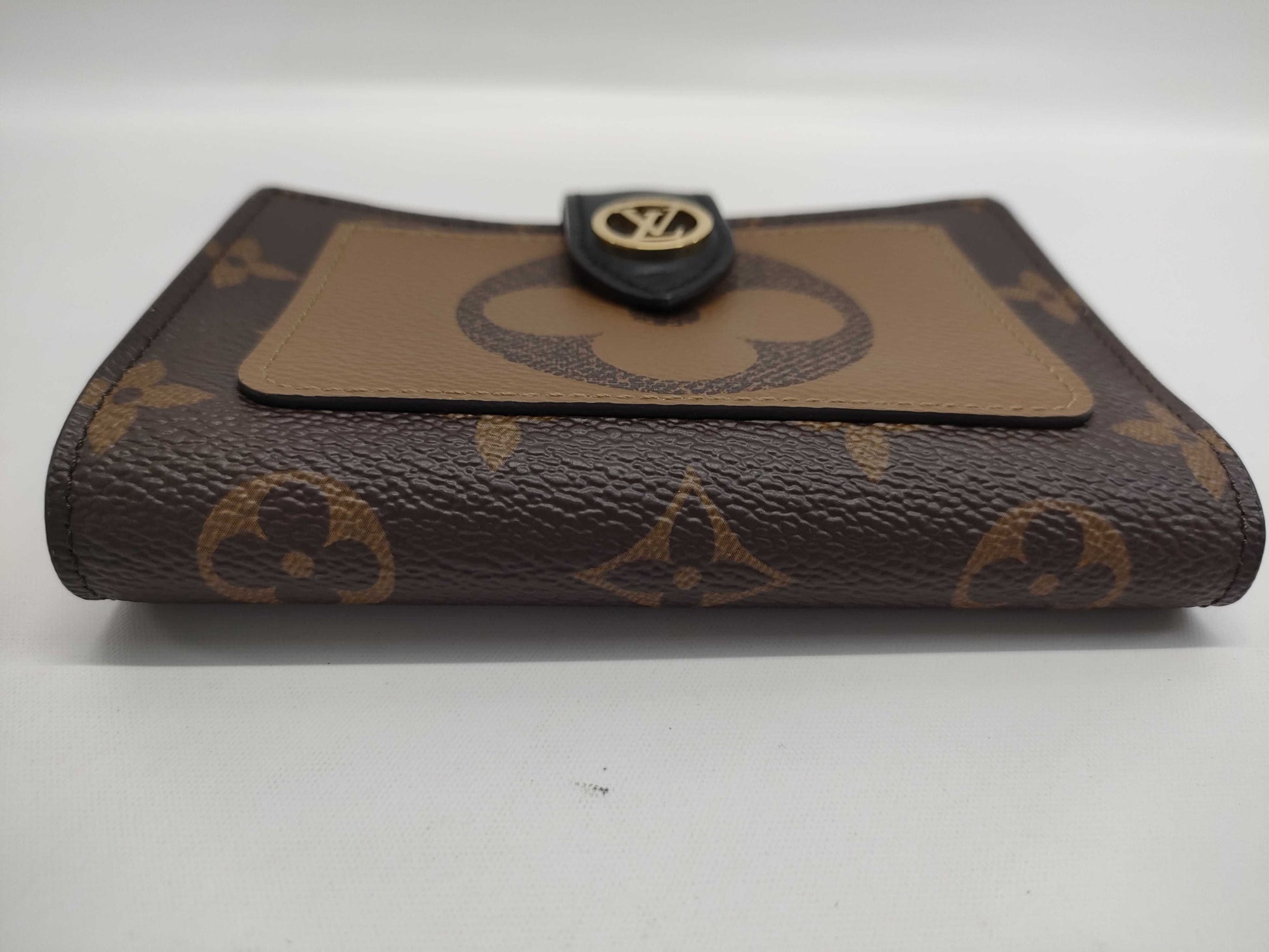 LOUIS VUITTON Giant Monogram Bifold Wallet 16-475 Wallet