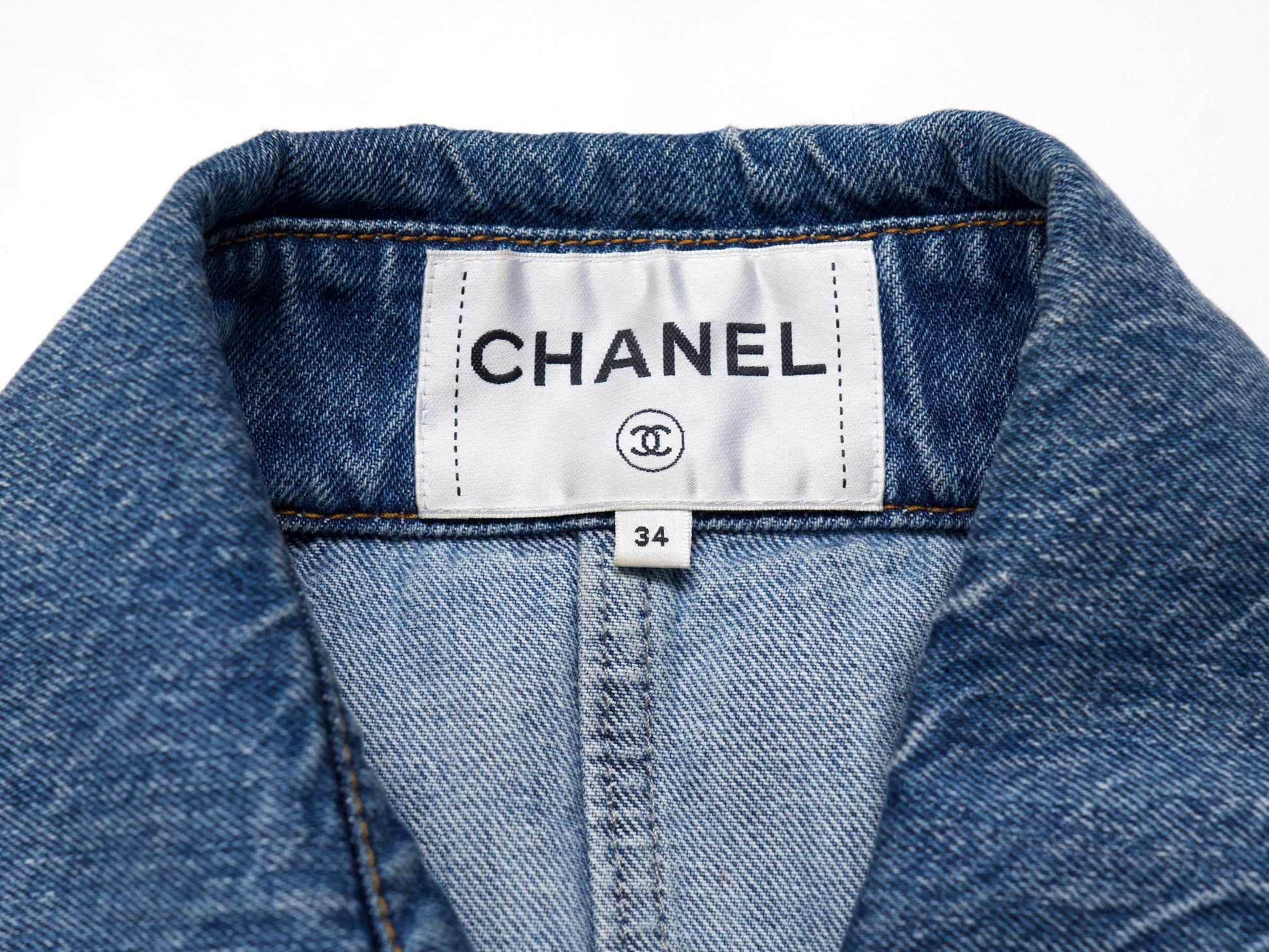 CHANEL 2019 Cruise Runway Denim Size 34 Jacket