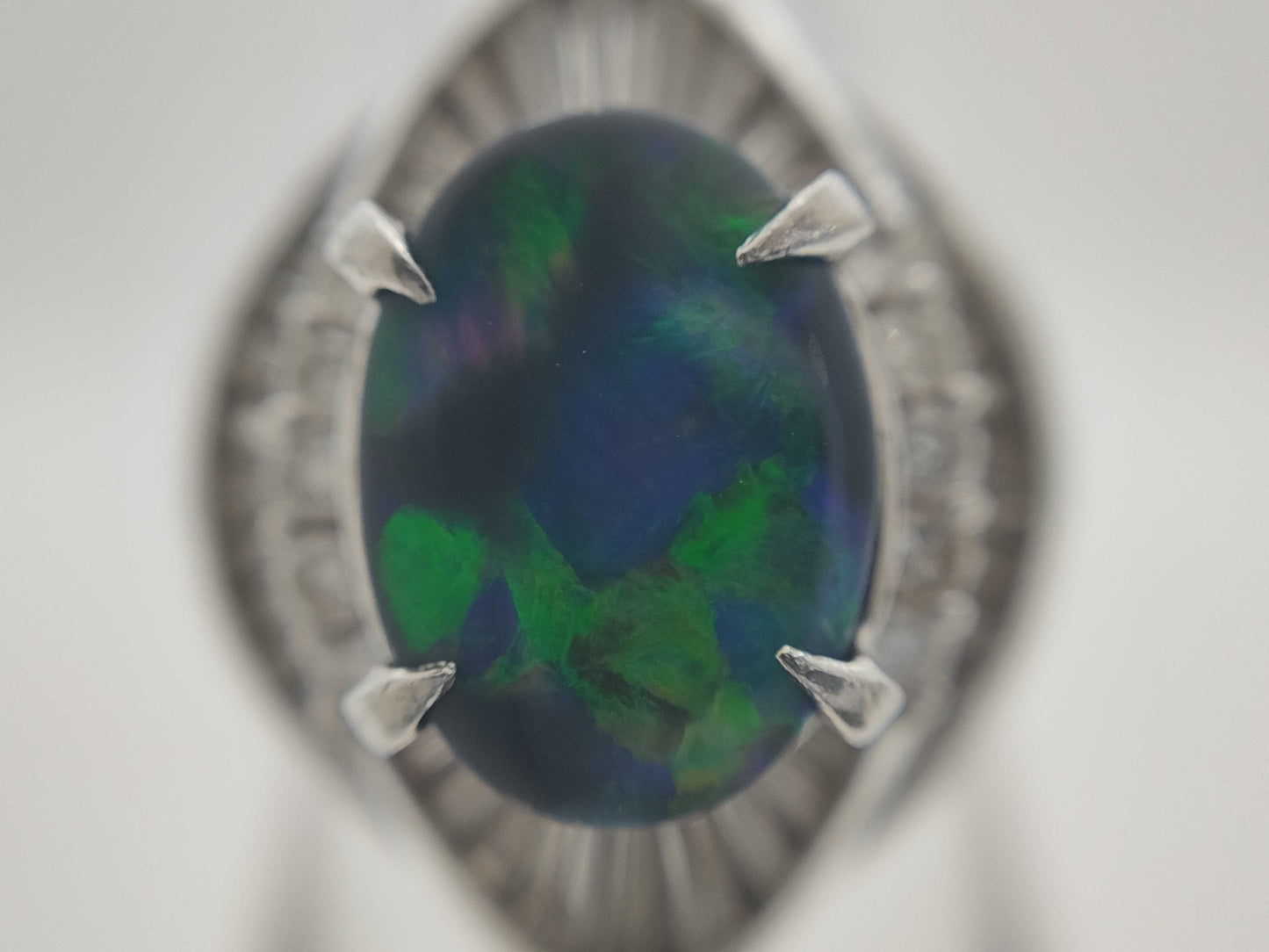 Black Opal 1.68ct 1.18ct PT900 13.2g Necklace