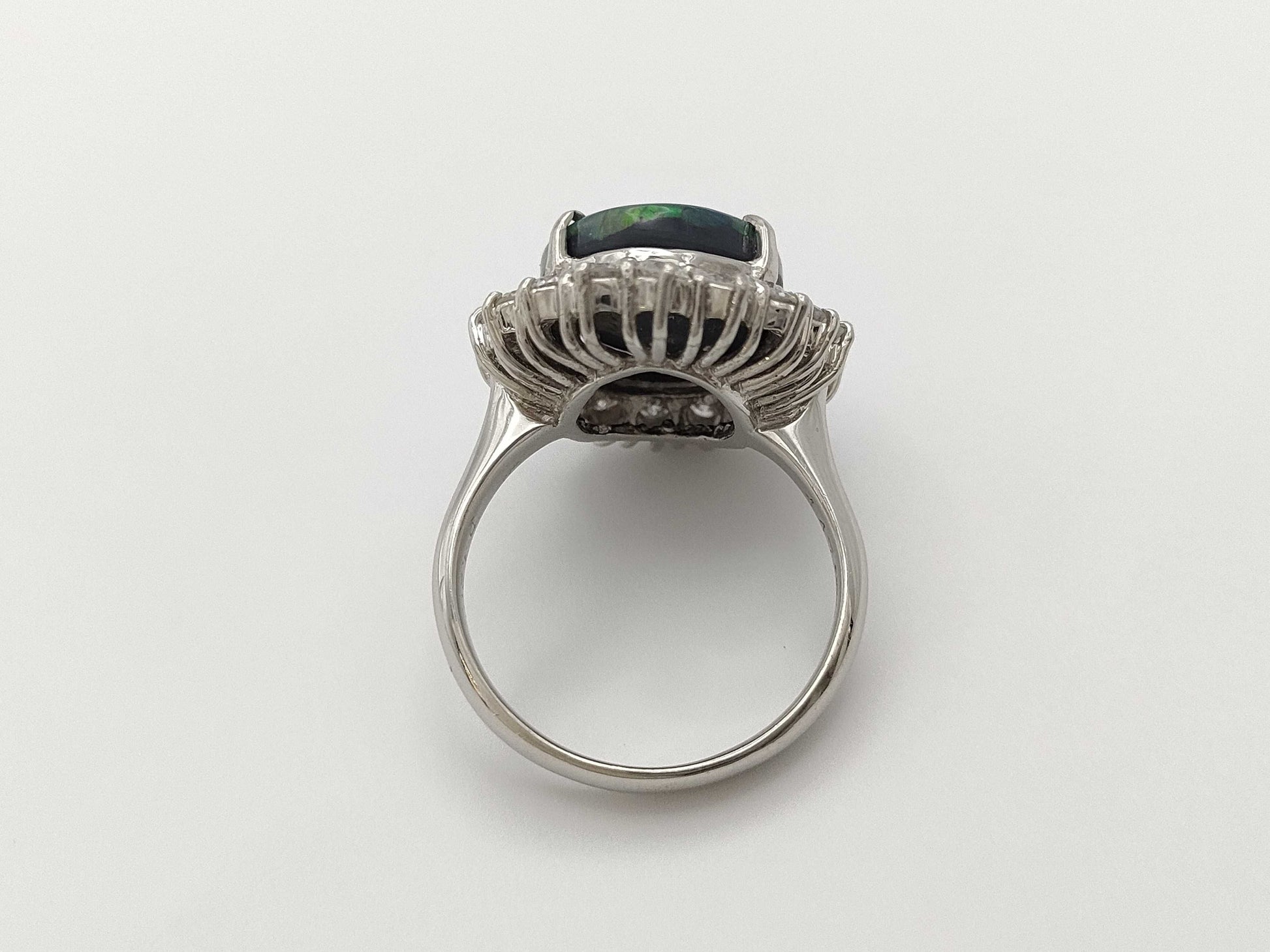 Black Opal 4.45ct D1.20ct PT900 10.2g Ring