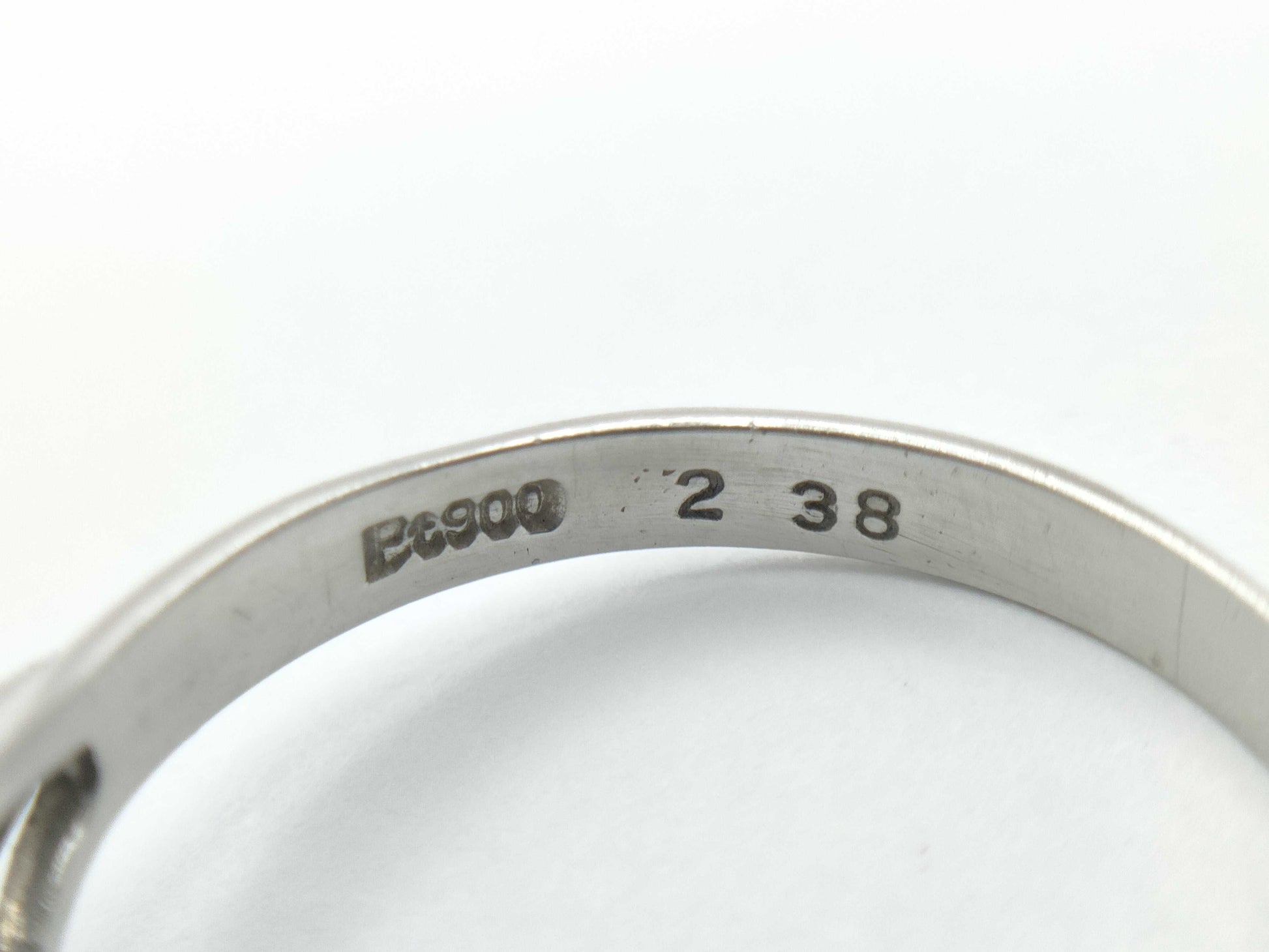S2.38ct D0.06ct PT900 5.1g Ring