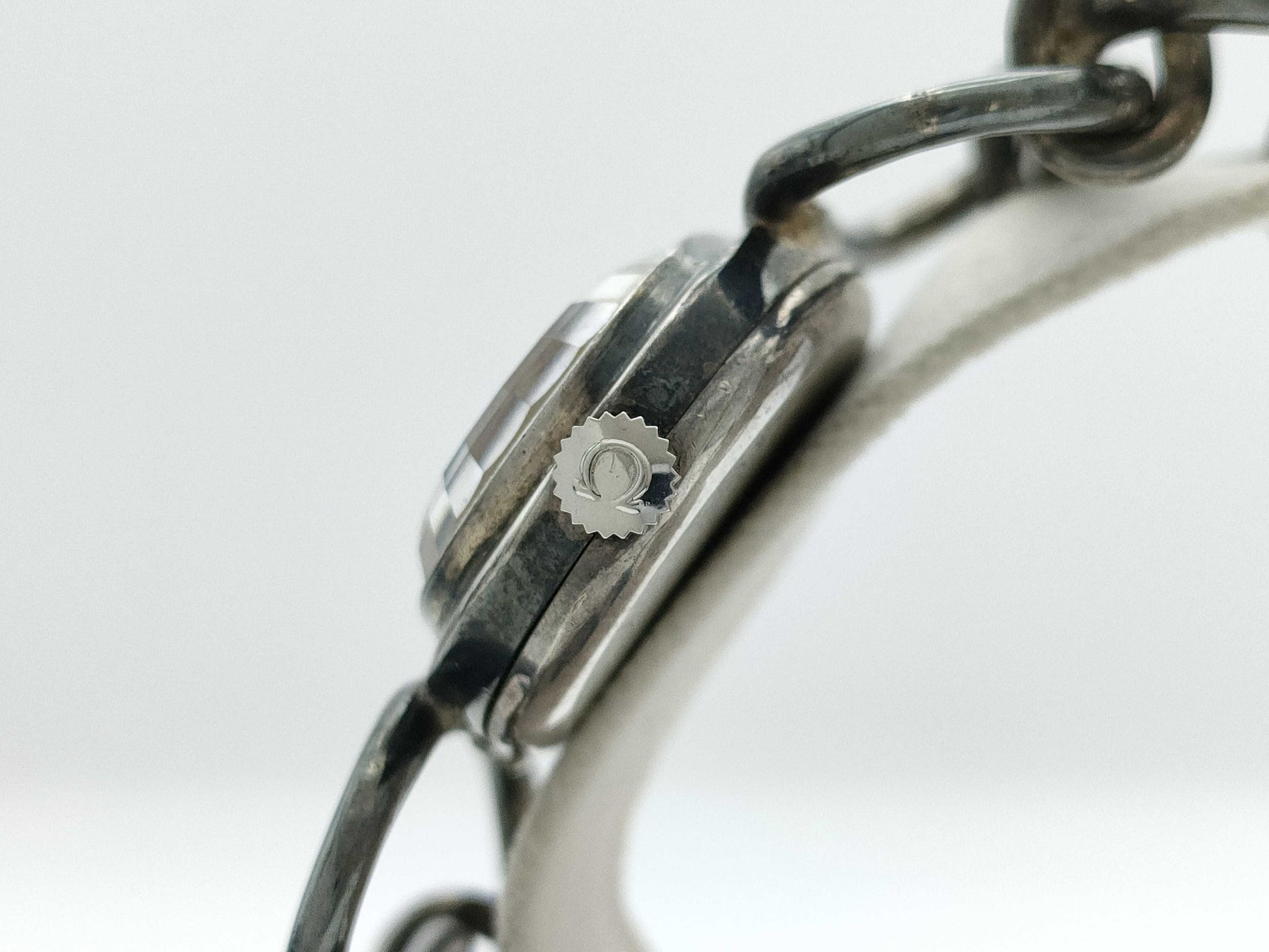 OMEGA De Ville Hand-Wound Lapis Lazuli Dial Women's Watch