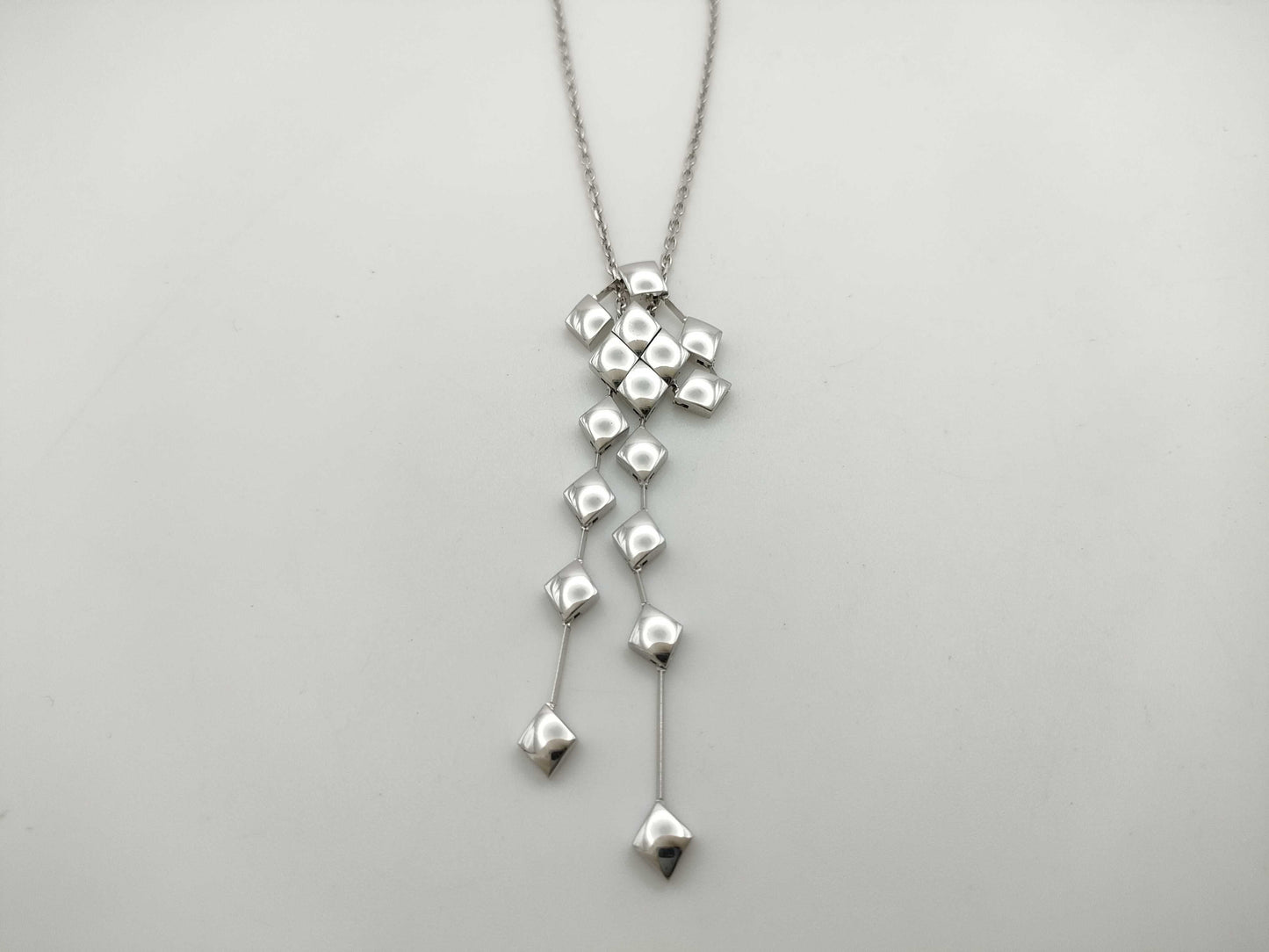 CHANEL Matlasse WG 750 15.8g Necklace