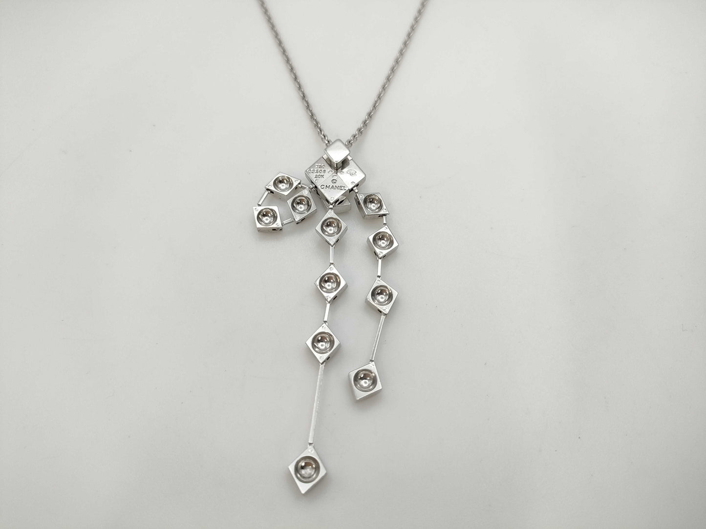 CHANEL Matlasse WG 750 15.8g Necklace
