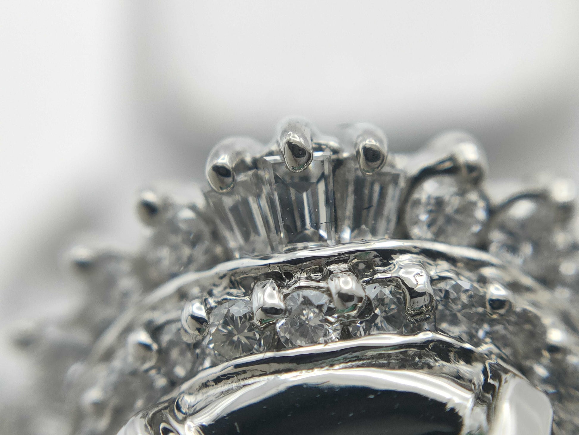 E1.372ct D.0.60ct PT900 11.1g Ring