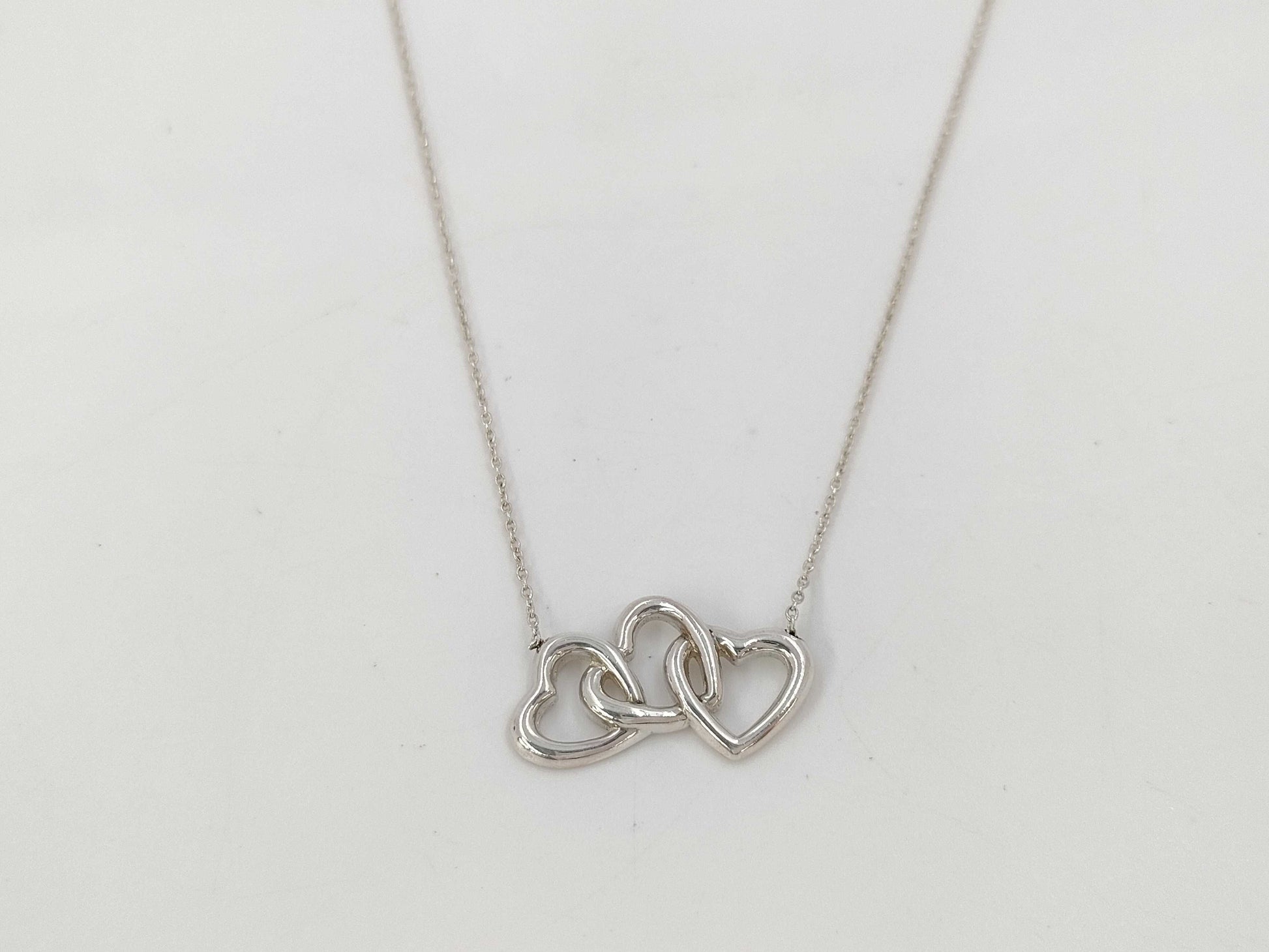 Tiffany&Co. Tiffany Triple Heart 3.2g Necklace