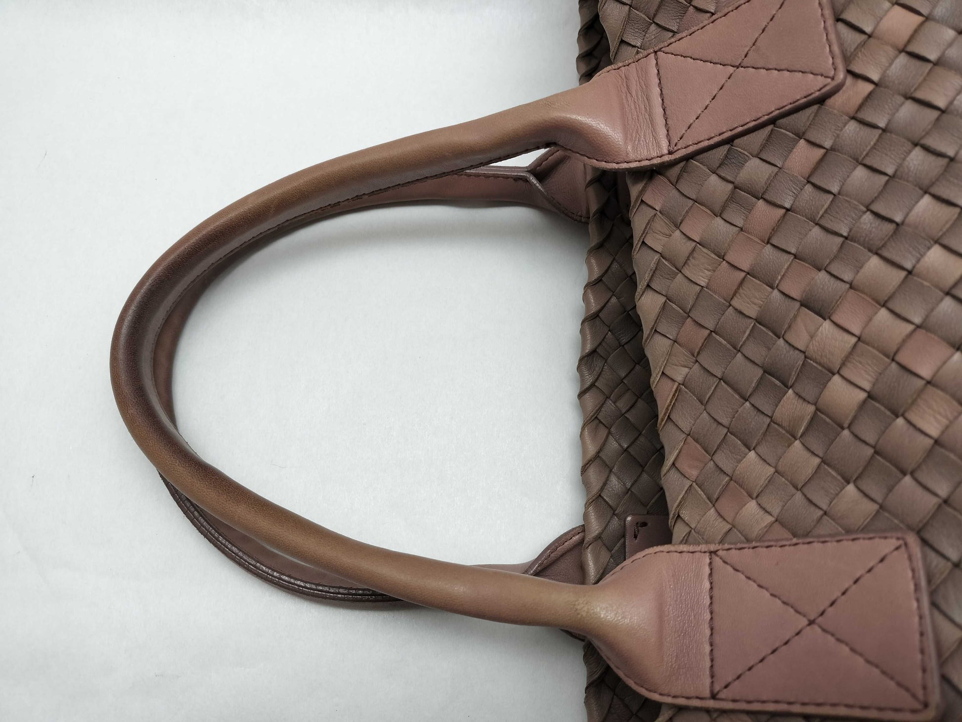 BOTTEGA VENETA Intrecciato Bottega Veneta Tote Intrecciato Tote Bag