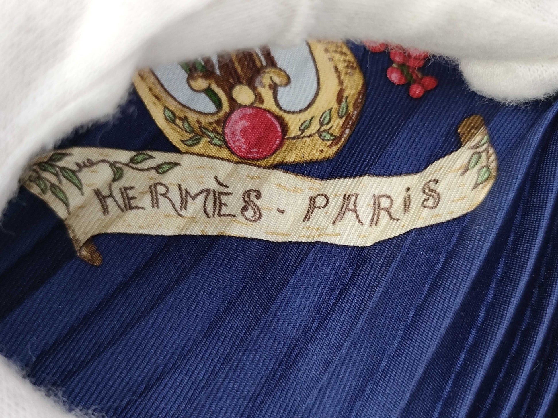 HERMES Carre Pleated Scarf Scarf