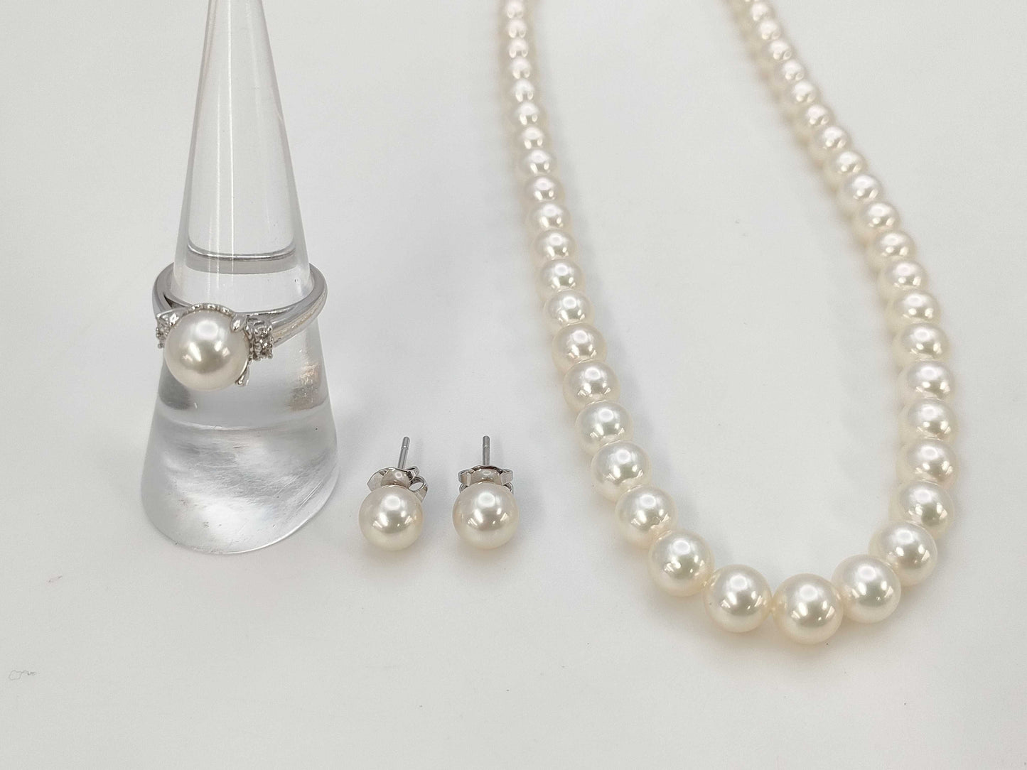 TASAKI Pearl Diameter Approx. 7.2-7.5mm SV 32.3g/ Pearl Diameter Approx. 8.5mm D0.06ct PT900 6.4g/ Pearl Diameter Approx. 7.4-7.7mm METAL/K14WG 2.0gOther Accessories