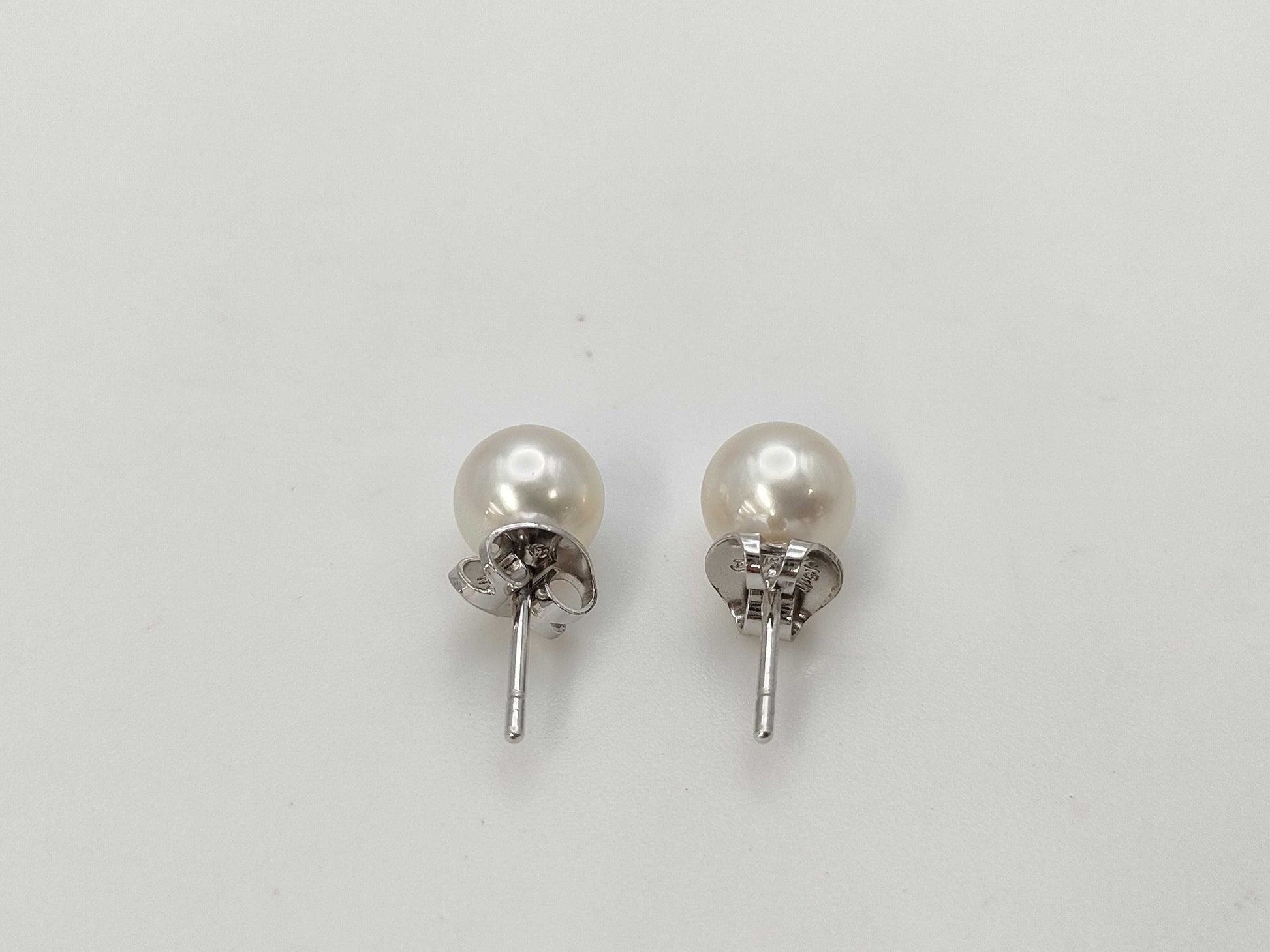 TASAKI Pearl Diameter Approx. 7.2-7.5mm SV 32.3g/ Pearl Diameter Approx. 8.5mm D0.06ct PT900 6.4g/ Pearl Diameter Approx. 7.4-7.7mm METAL/K14WG 2.0gOther Accessories