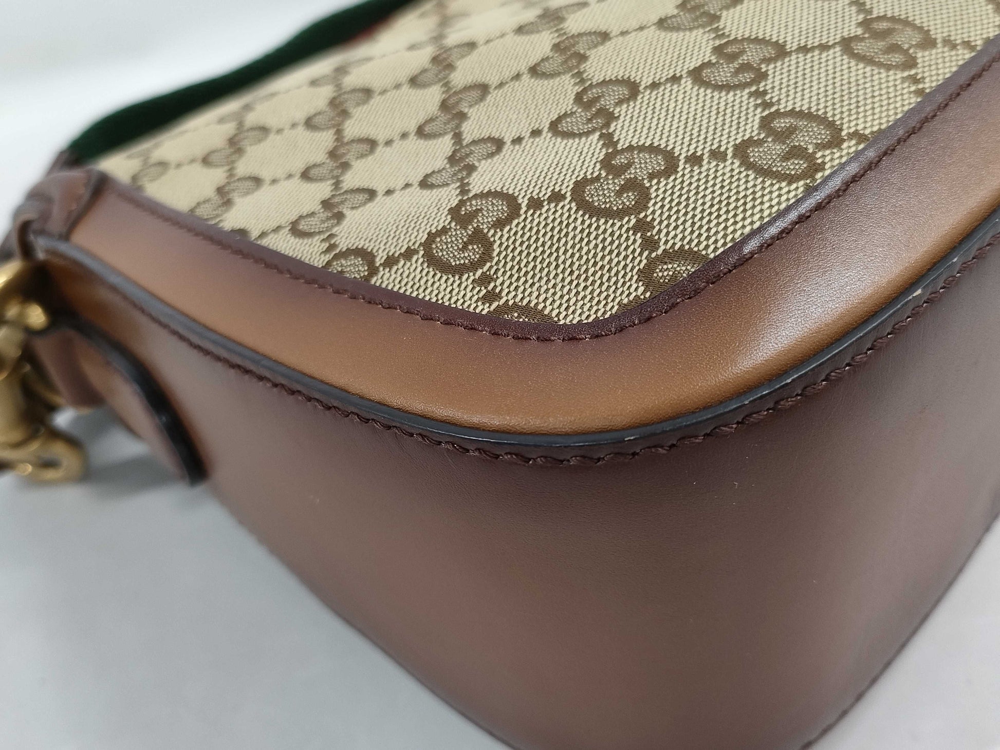 GUCCI GG Supreme Horsebit 1955 Shoulder Bag