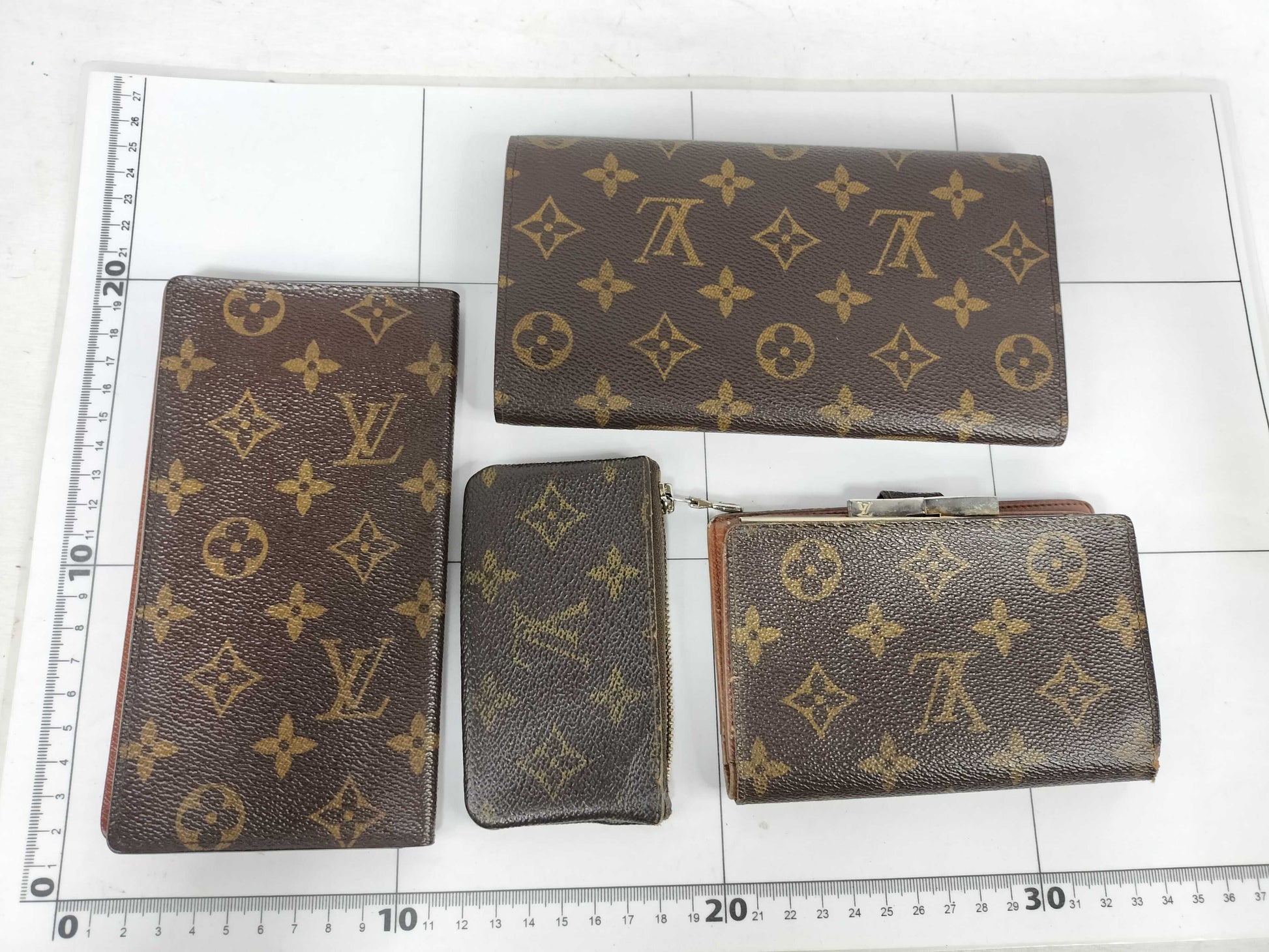 LOUIS VUITTON Monogram Wallet Set of 4
