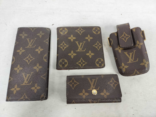 LOUIS VUITTON Monogram Wallet Set of 4