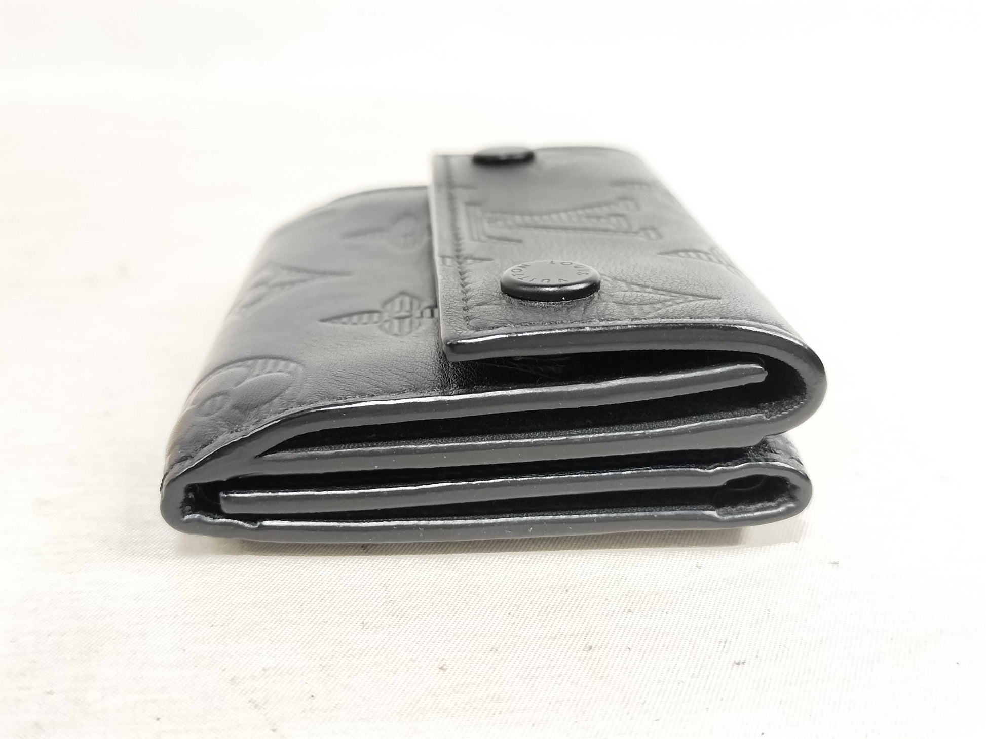 LOUIS VUITTON Monogram Shadow Discovery Compact Wallet M67631 RFID Wallet