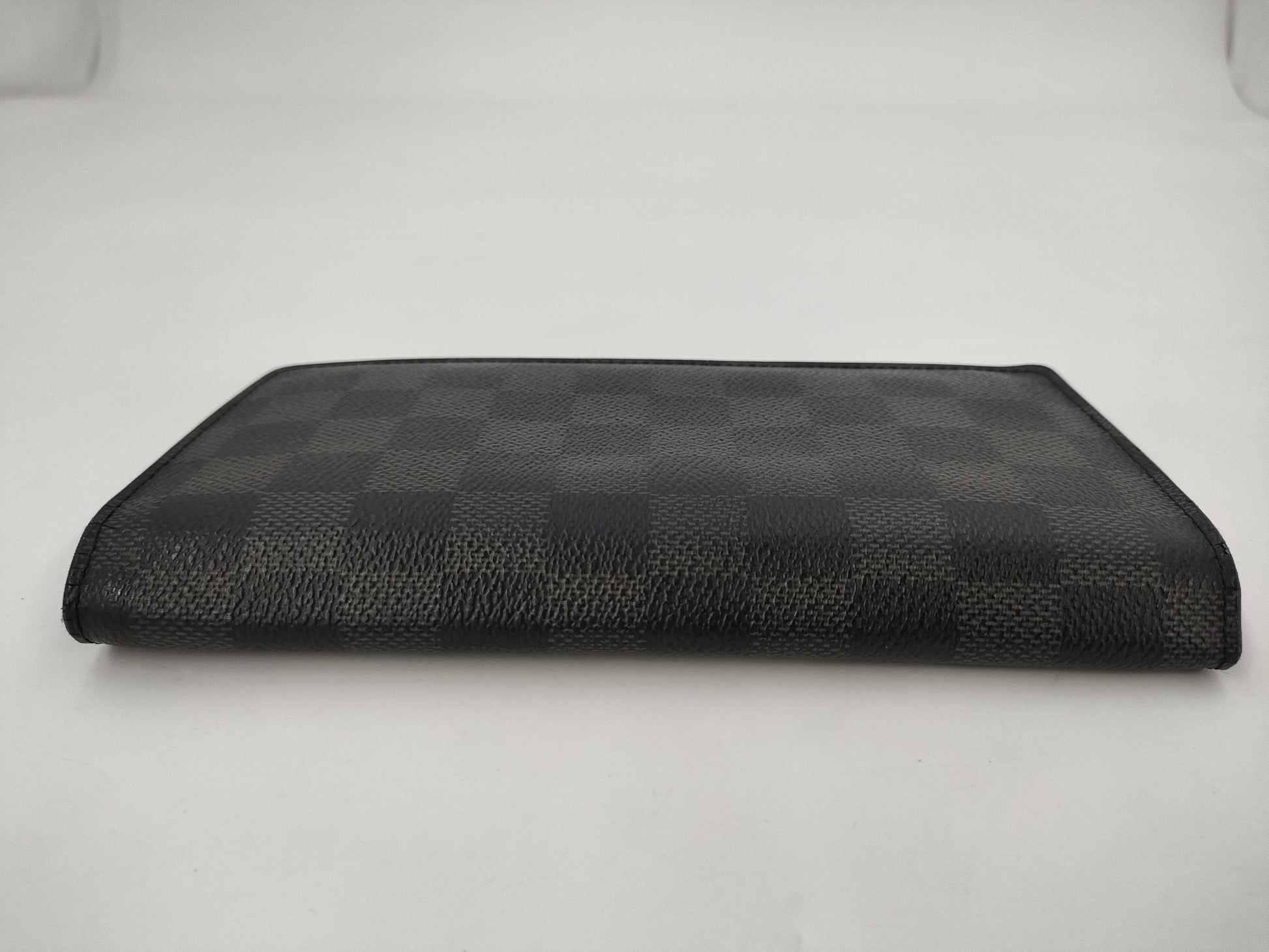 LOUIS VUITTON Vuitton Damier Graffit N62665 Porte-Feuille Brazza Wallet Wallet