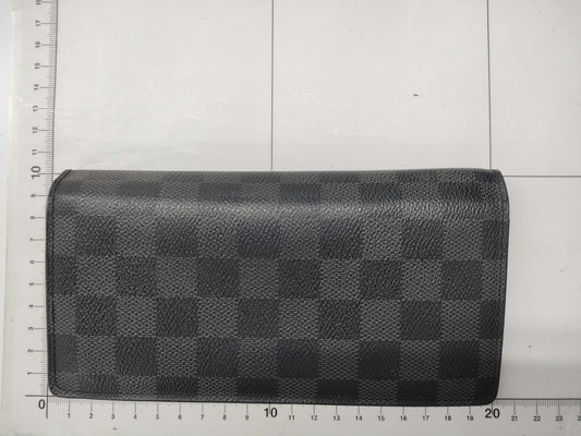 LOUIS VUITTON Vuitton Damier Graffit N62665 Porte-Feuille Brazza Wallet Wallet