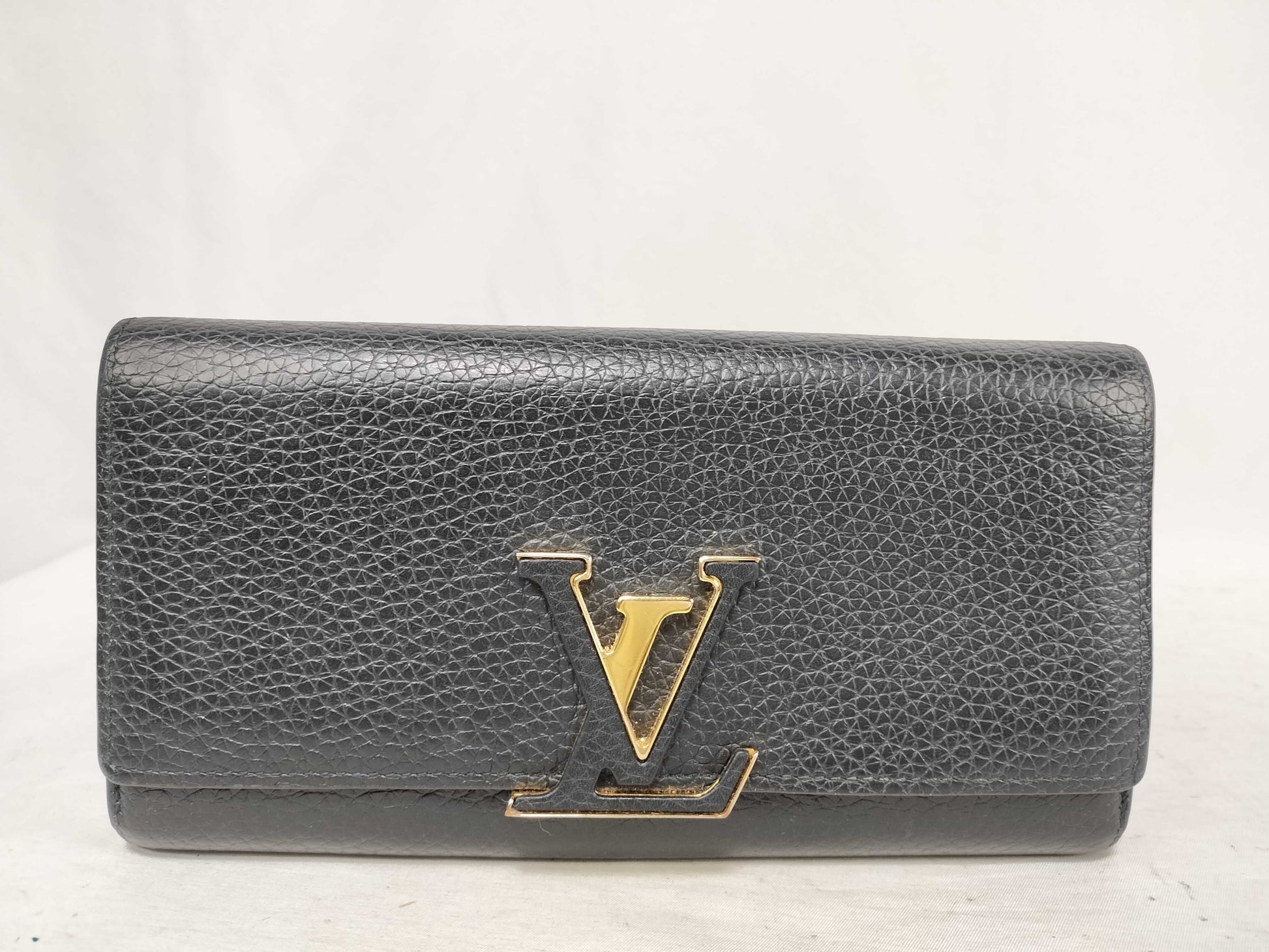 LOUIS VUITTON Taurillon Portefeuille Capucines Noir M61248 Wallet