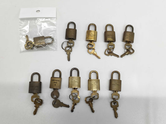 LOUIS VUITTON LOUISVUITTON Cadena, 10 keys, and other accessories