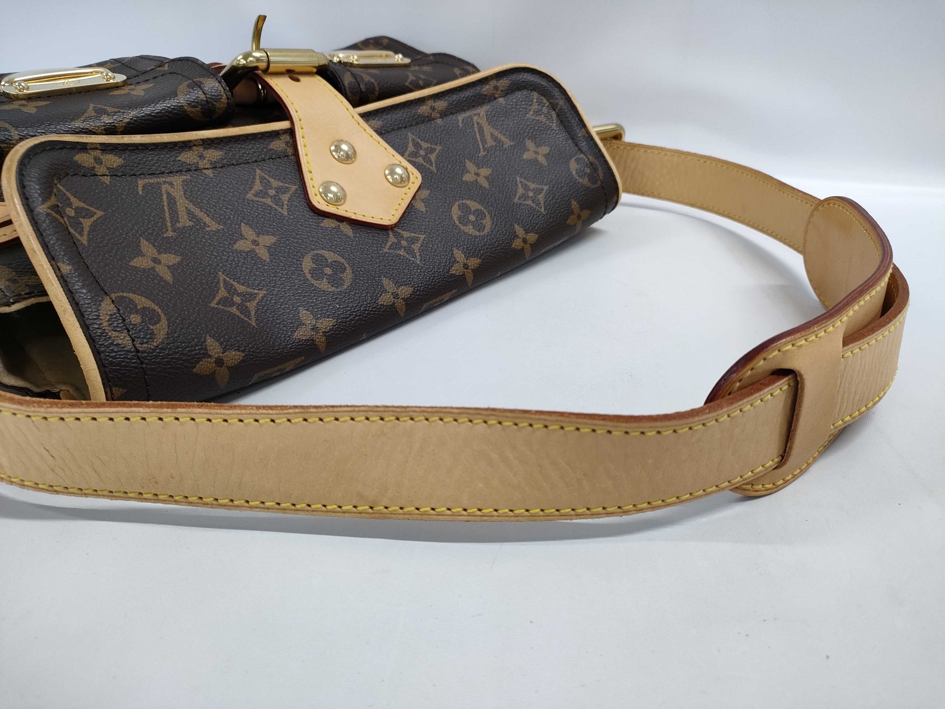 LOUIS VUITTON Monogram Hudson M40027 DO2027 Shoulder Bag