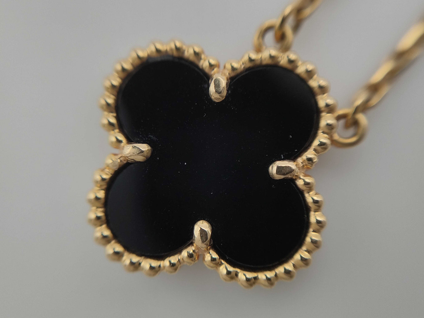 Van Cleef&Arpels Vintage Alhambra Onyx YG Au750 5.1g Necklace