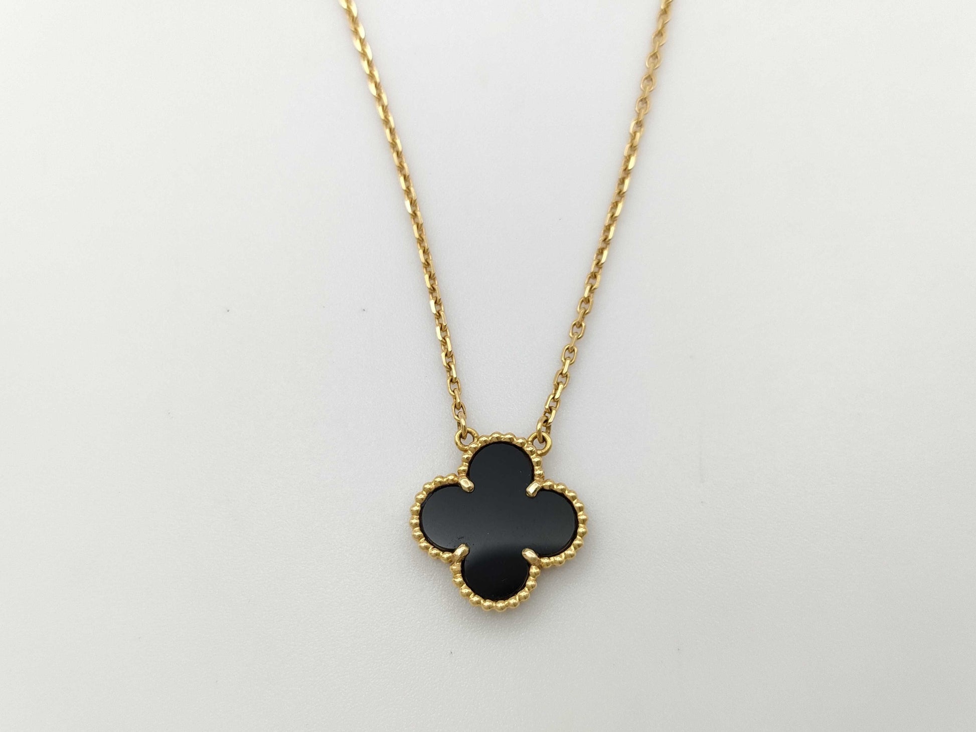 Van Cleef&Arpels Vintage Alhambra Onyx YG Au750 5.1g Necklace