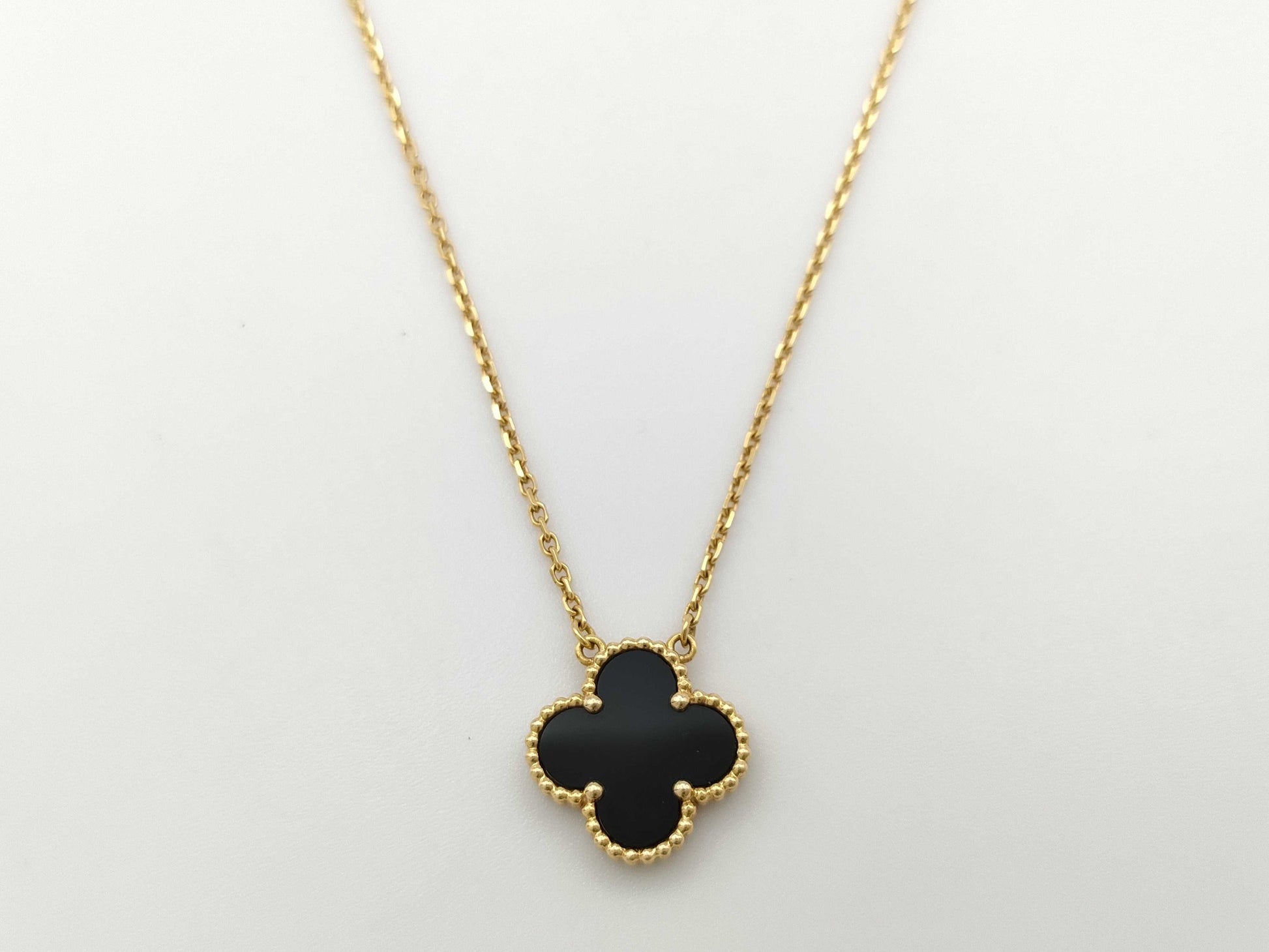 Van Cleef&Arpels Vintage Alhambra Onyx YG Au750 5.1g Necklace