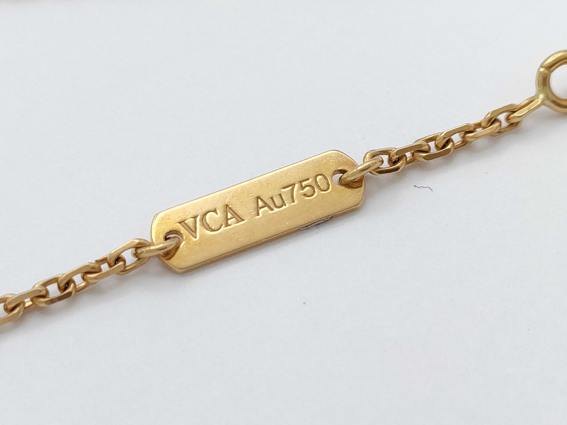 Van Cleef&Arpels Vintage Alhambra Guilloche YG Au750 6.5g Necklace