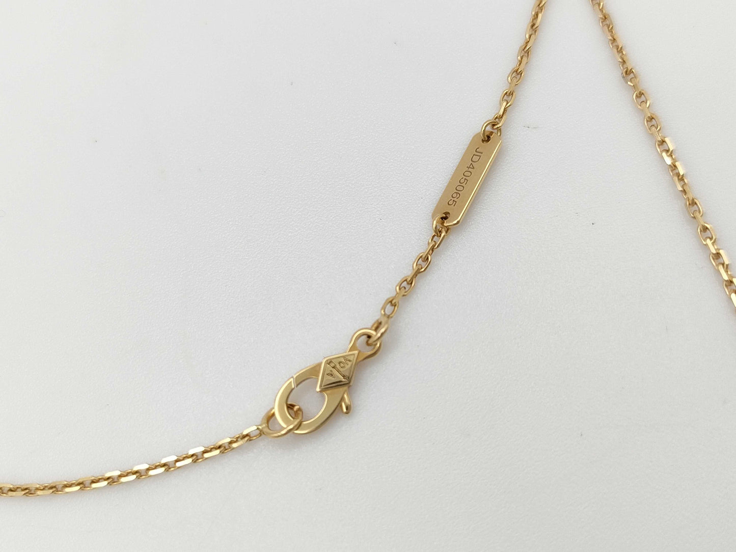 Van Cleef&Arpels Vintage Alhambra Guilloche YG Au750 6.9g Necklace