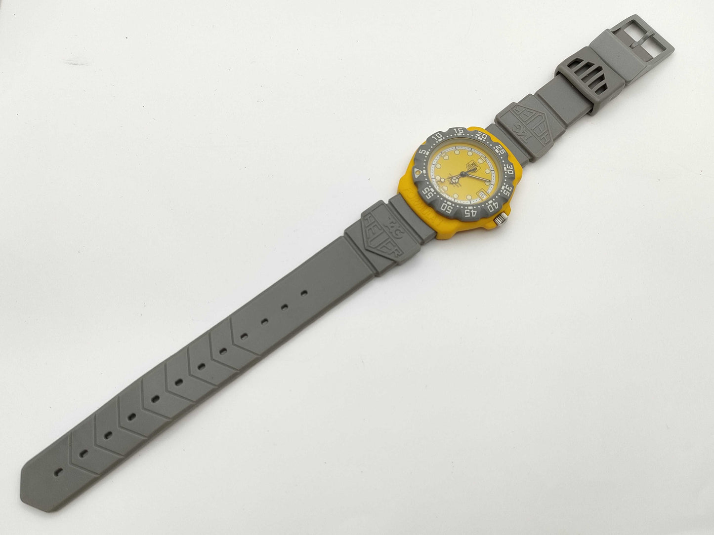 TAG Heuer 382.513 Quartz Yellow Dial Boys Watch