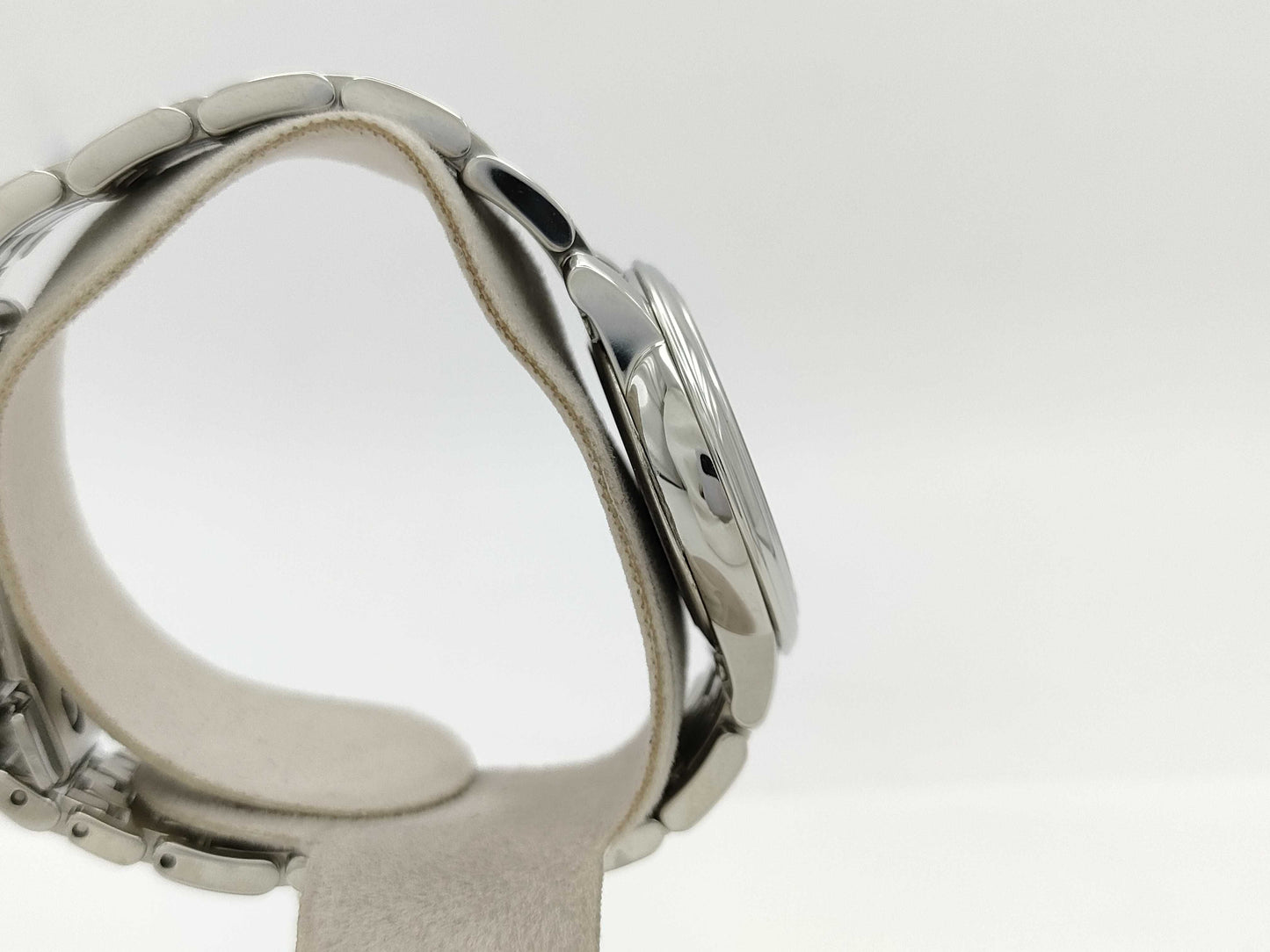 OMEGA Prestige 424.10.27.60.05.001 92961564 Quartz Shell Dial Women's Watch