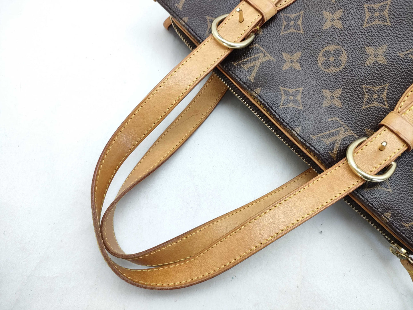 LOUIS VUITTON Monogram Louis Vuitton Monogram Popincourt Handbag