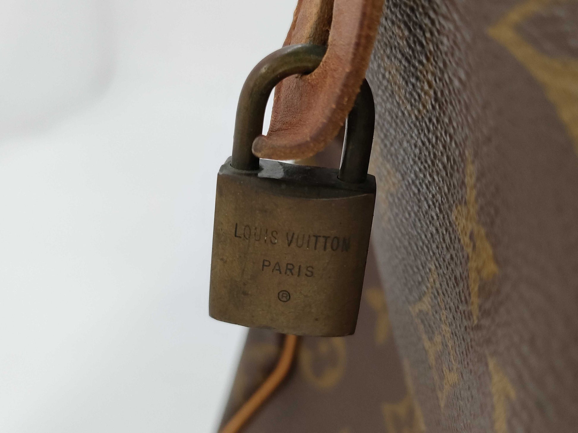 LOUIS VUITTON Louis Vuitton Speedy 30 Boston Bag