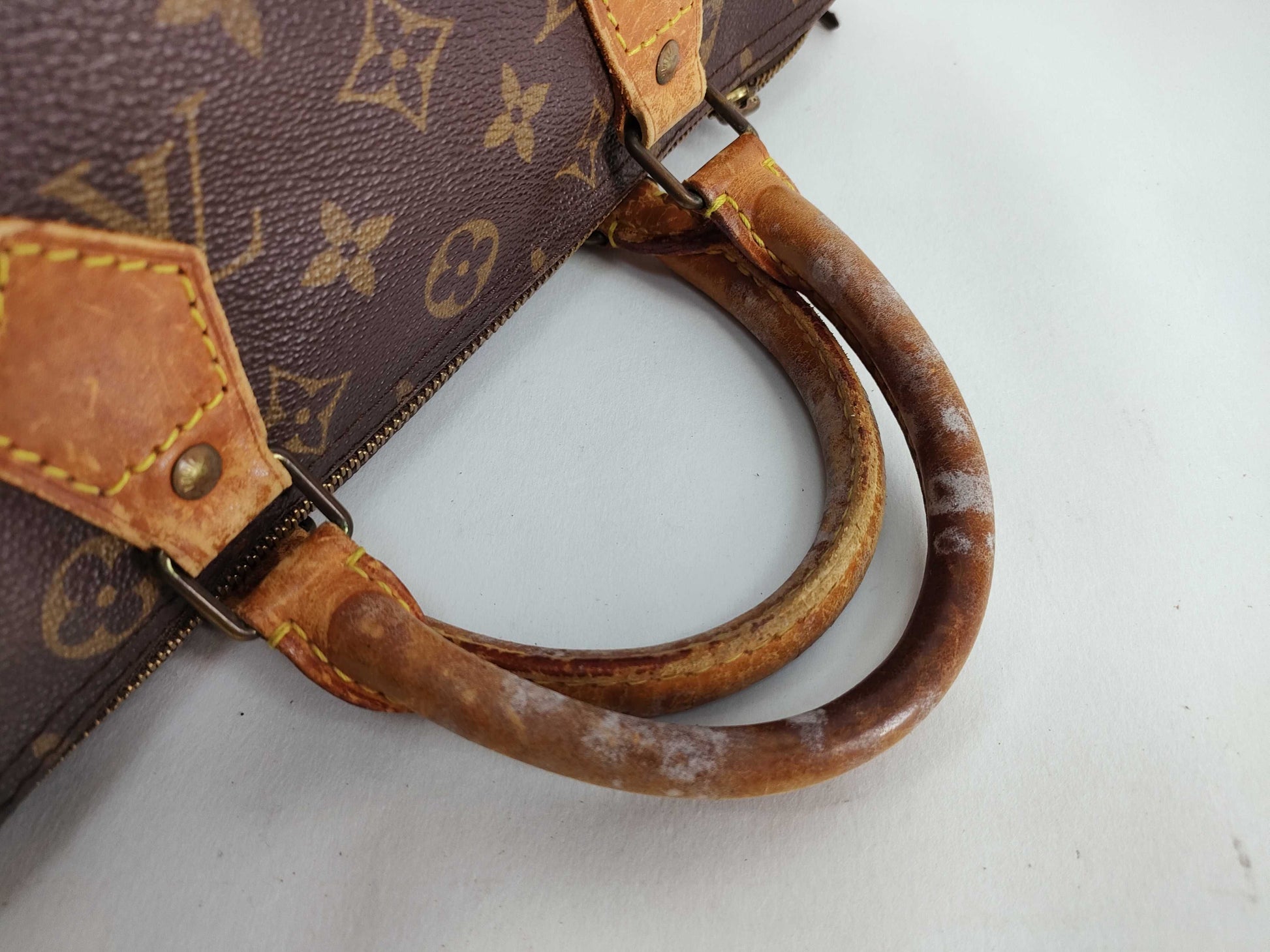 LOUIS VUITTON Monogram Louis Vuitton Speedy 30 Boston Bag