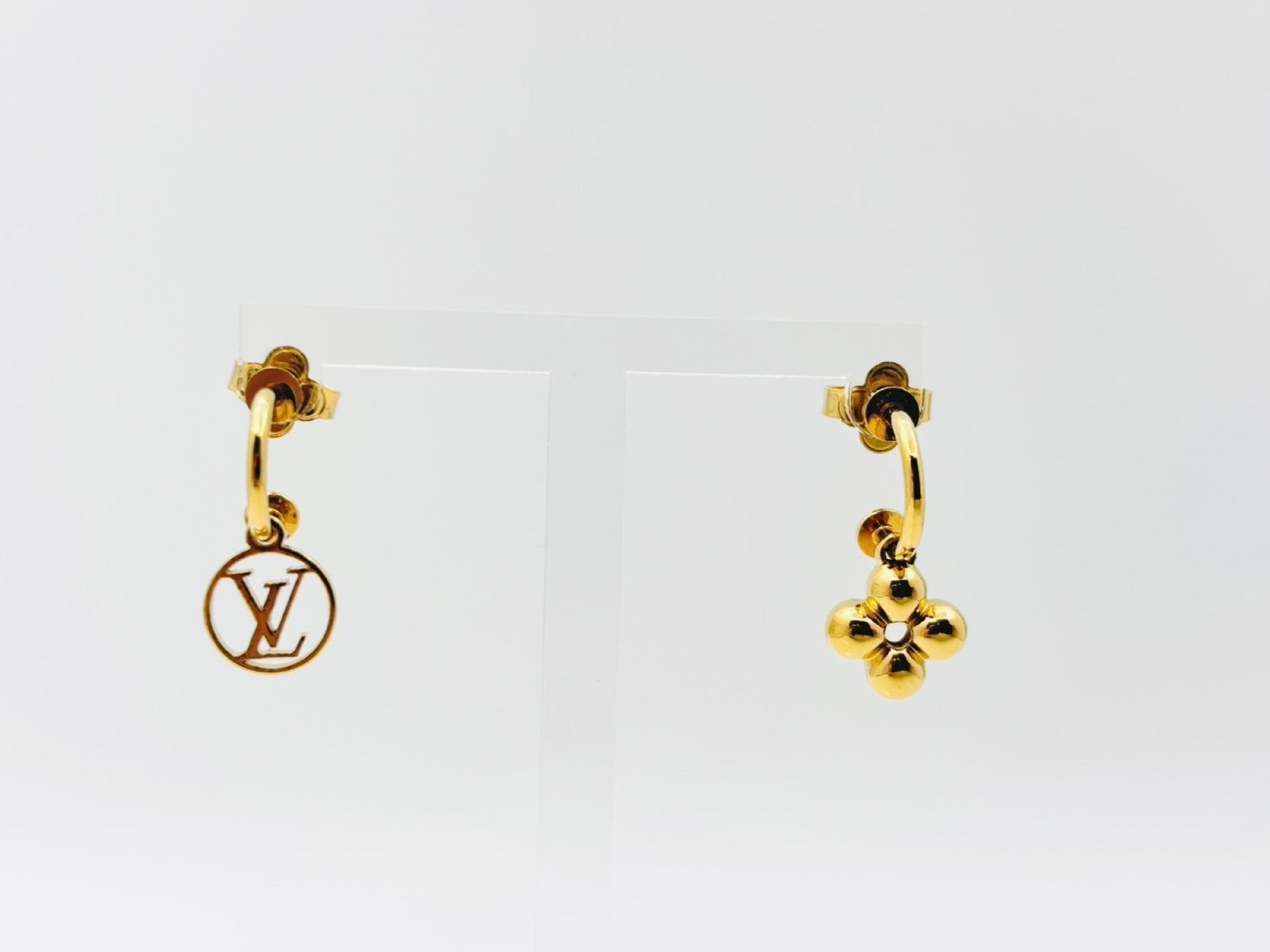 LOUIS VUITTON Vuitton M64859 Bookle Dreille Blooming Earrings