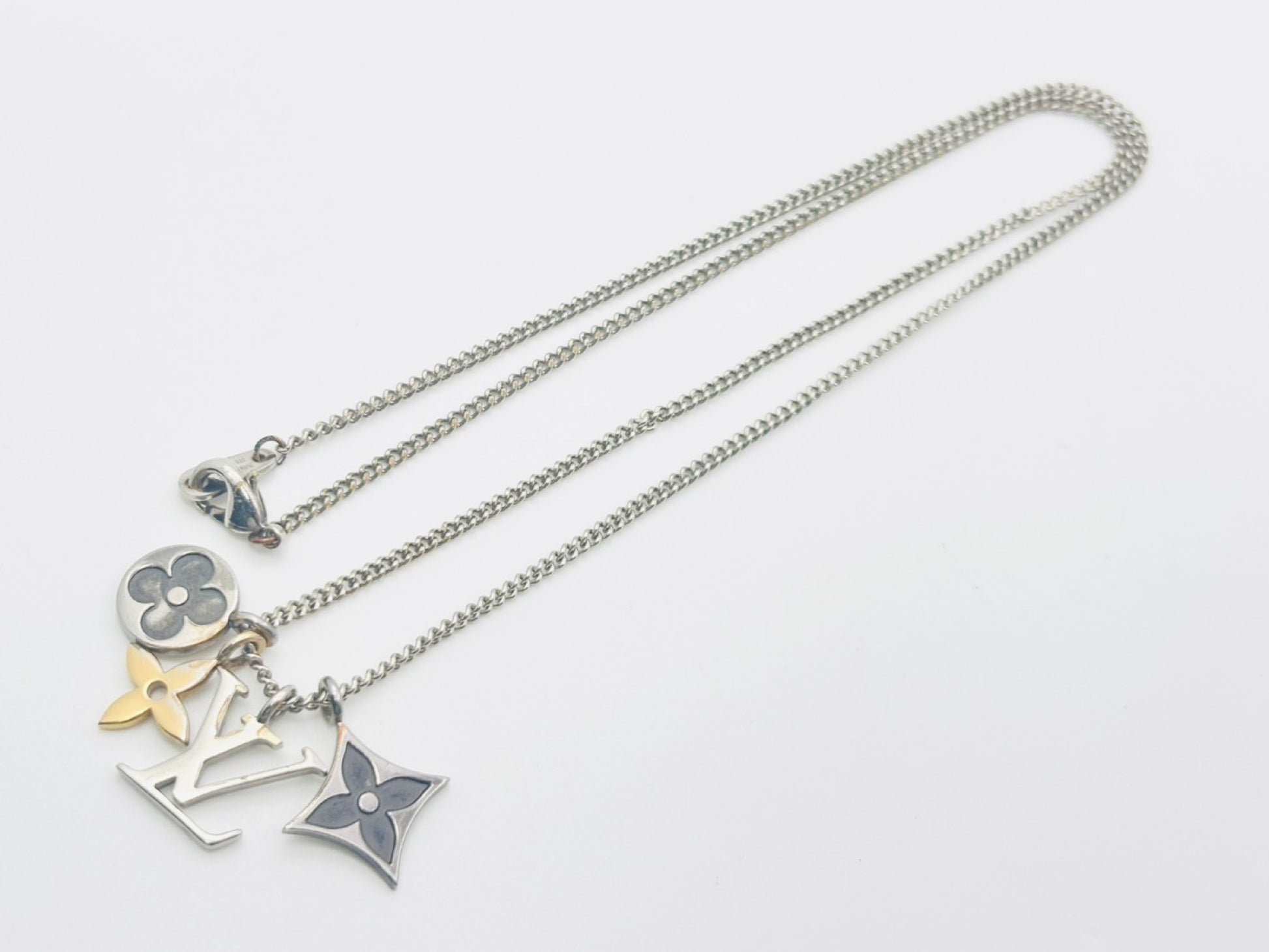 LOUIS VUITTON Vuitton M00521 Pendant LV Instinct RM4263 Necklace