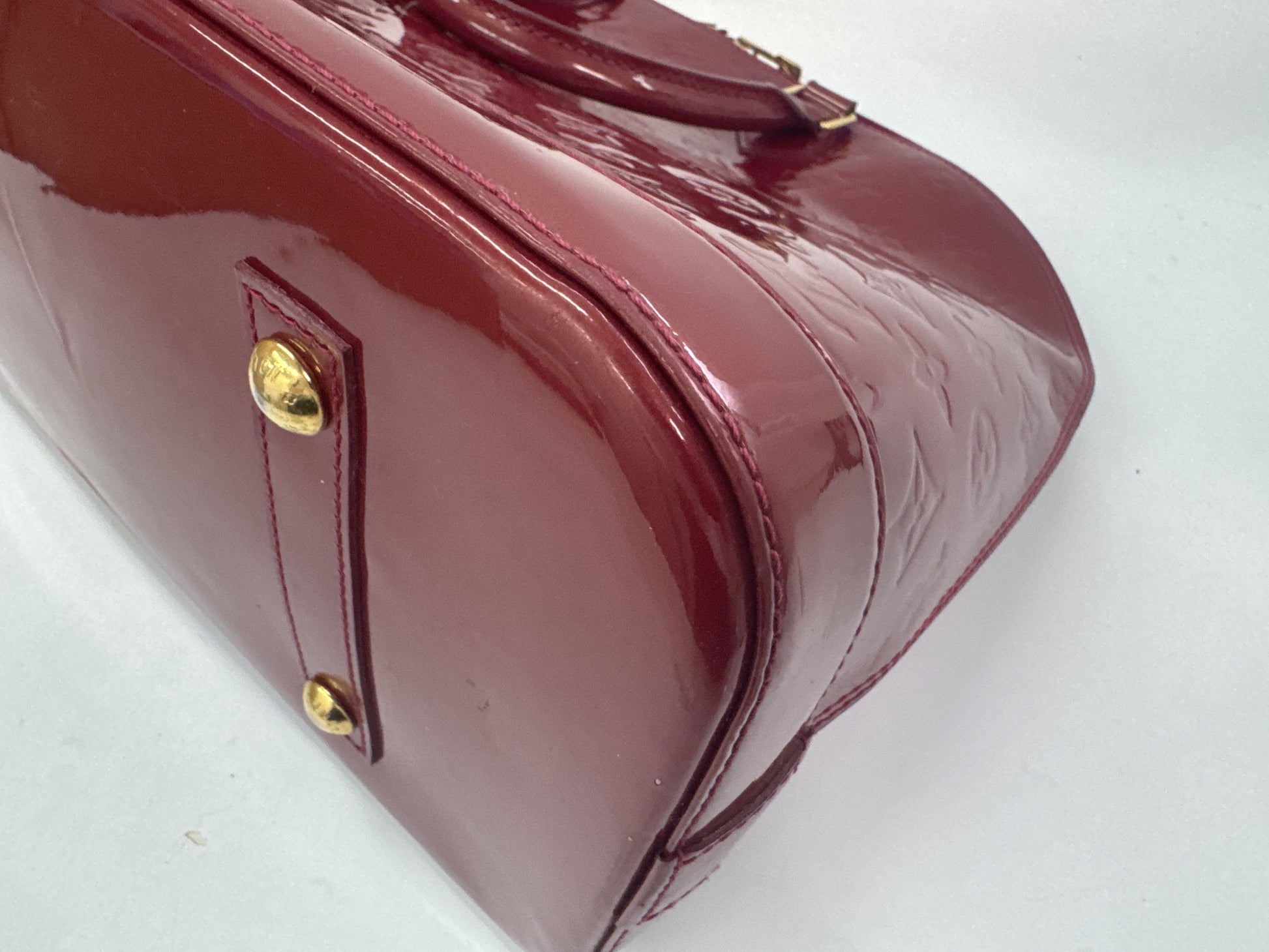 LOUIS VUITTON Alma GM Vernis Handbag