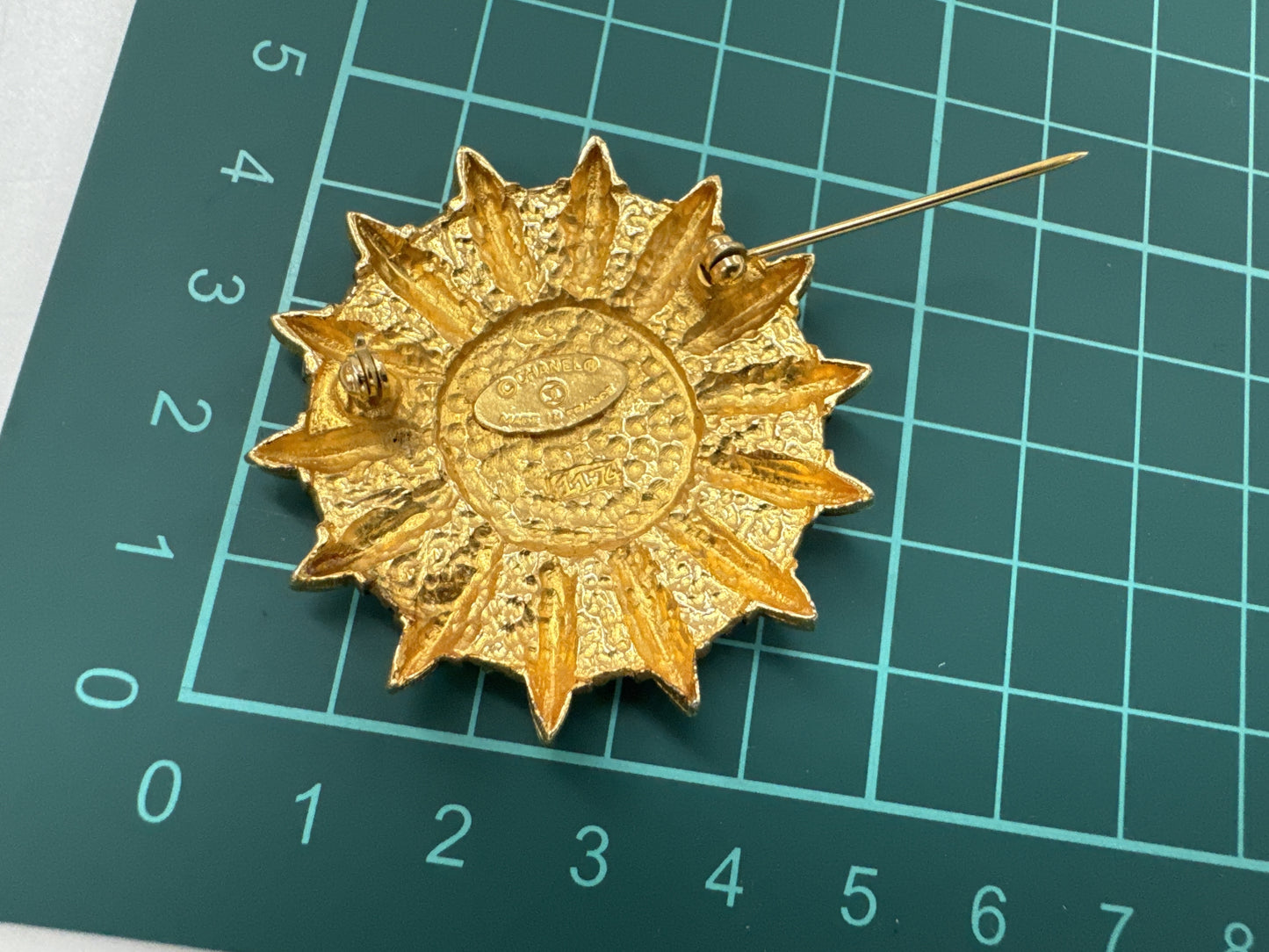 CHANEL Solar Motif Rice Brooch