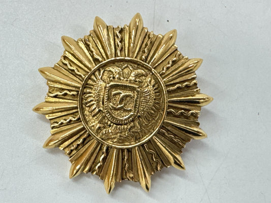 CHANEL Solar Motif Rice Brooch