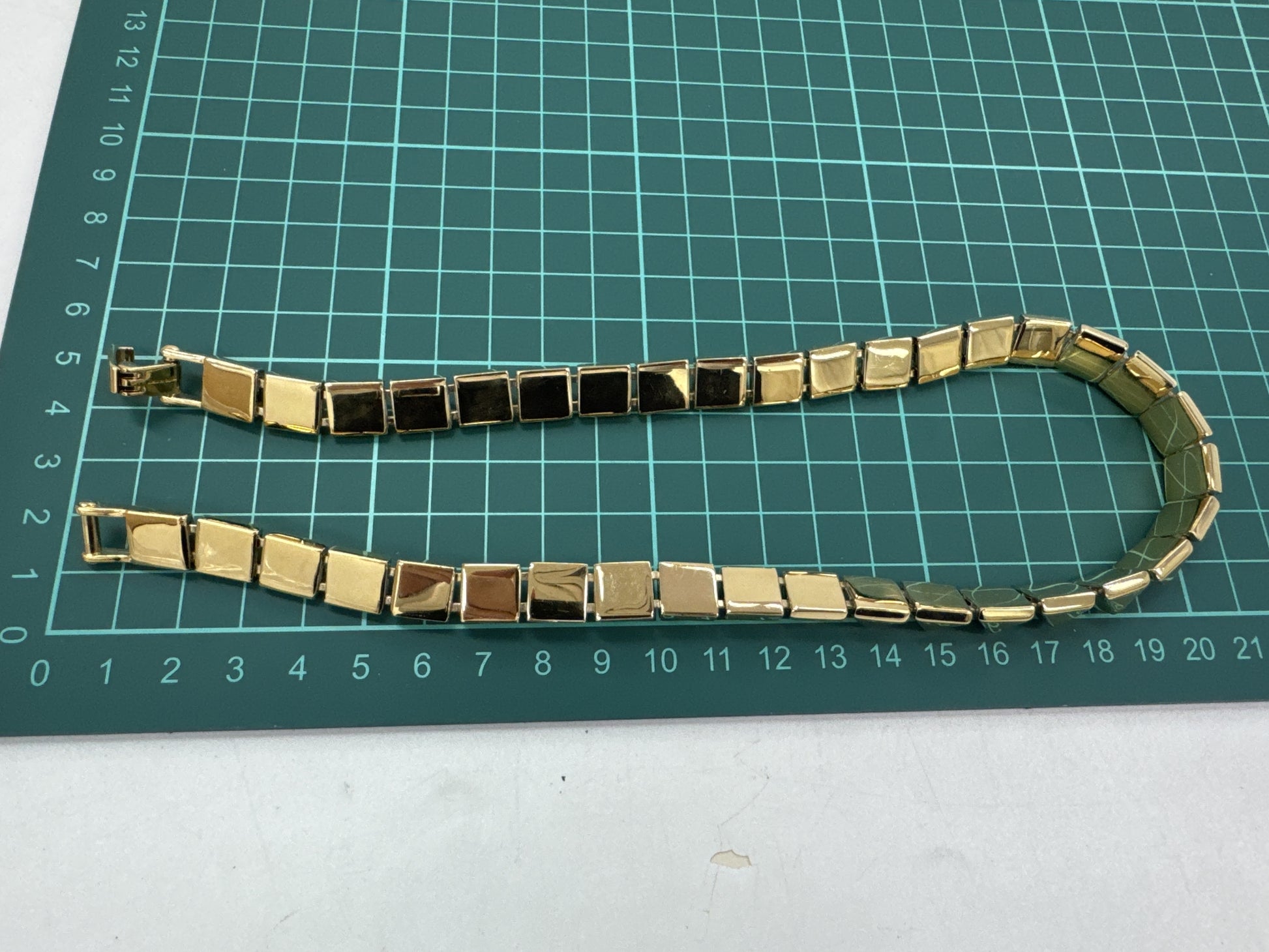 VALENTINO Rockstud Gold Necklace
