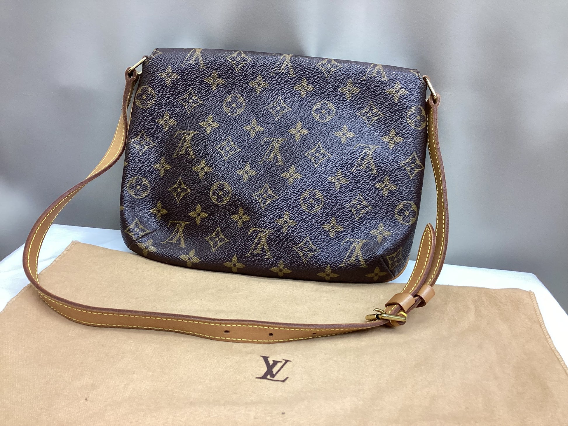 LOUIS VUITTON M51257 Musette Tango Shoulder Bag