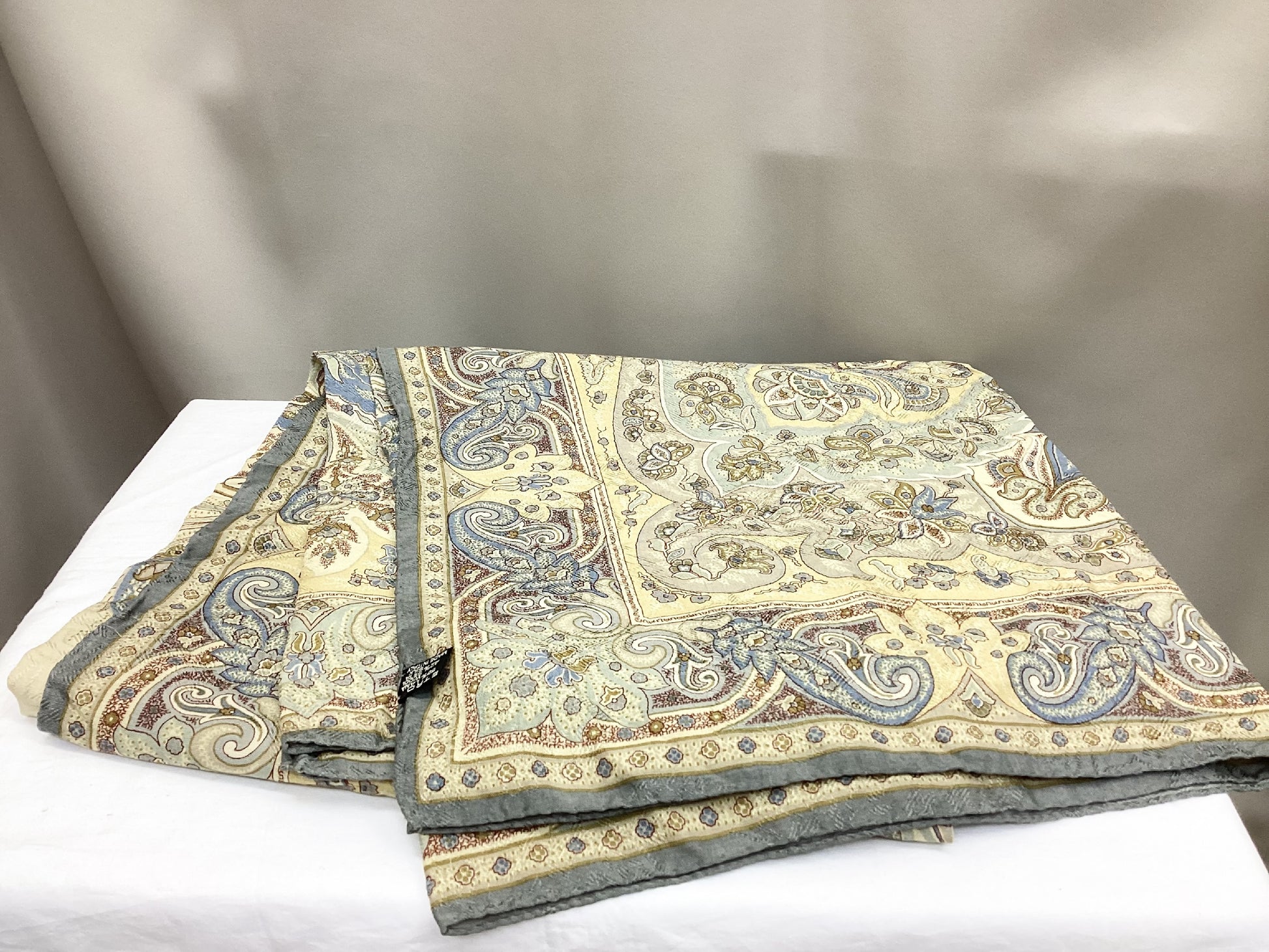 ETRO 58% Wool, 42% Silk, Large Shawl, 136 x 132cm, Scarf