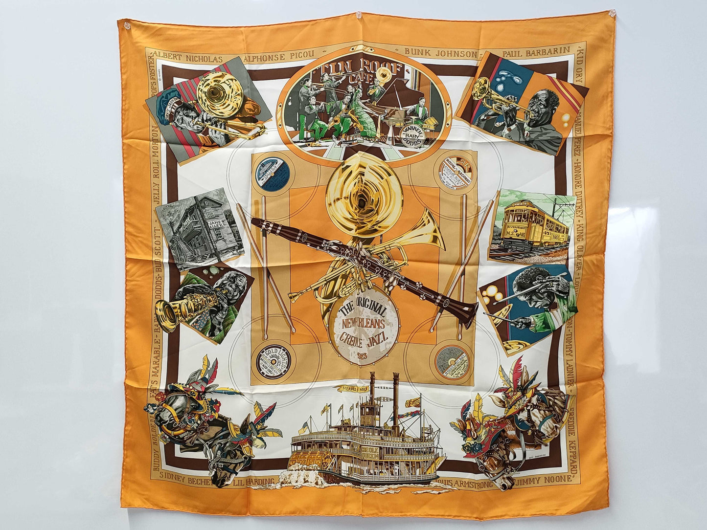 HERMES Carre90 Scarf