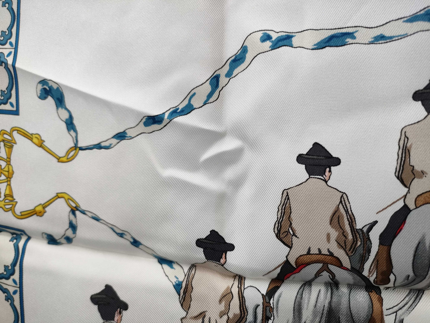 HERMES Carre90 Scarf