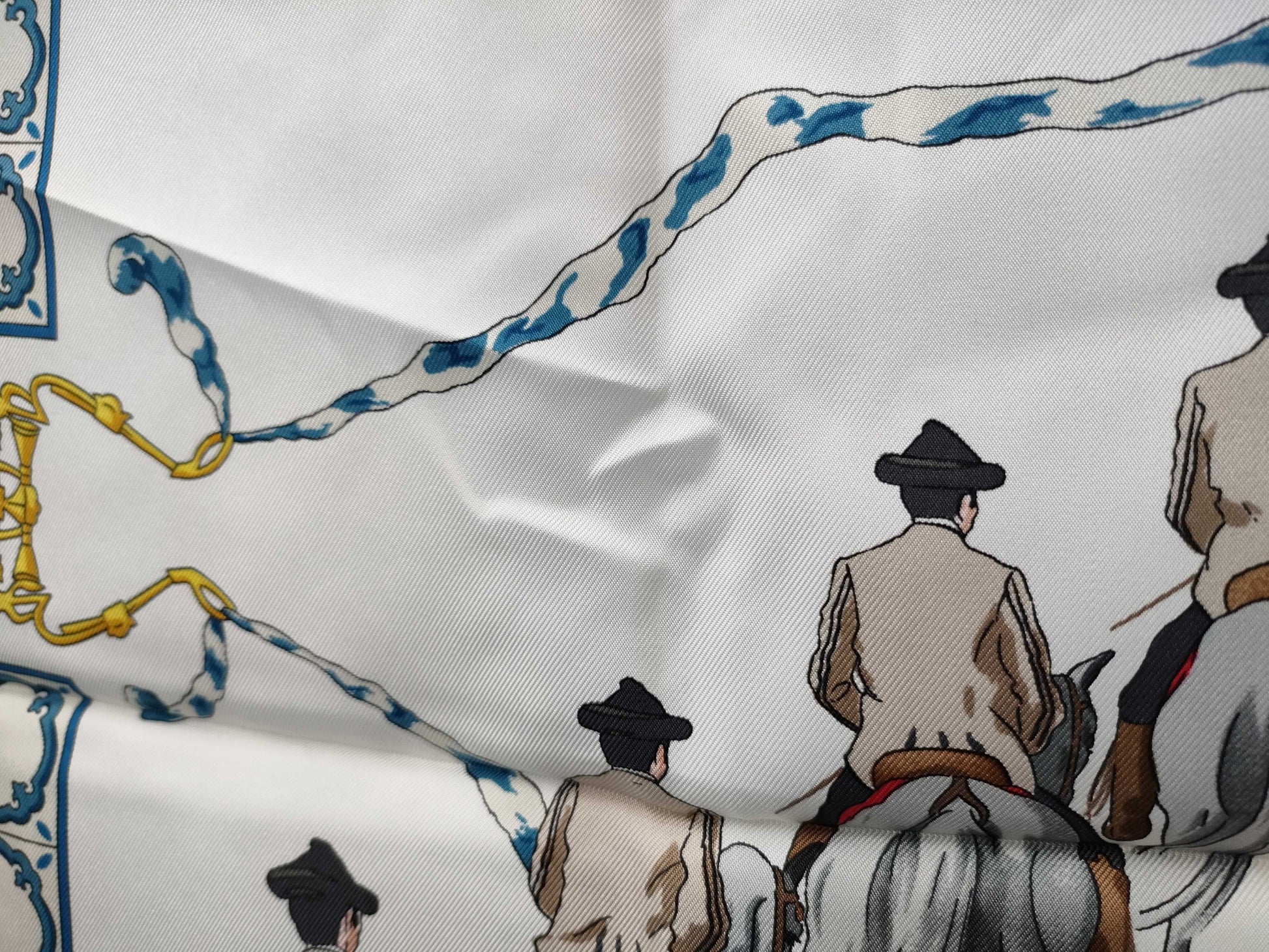 HERMES Carre90 Scarf