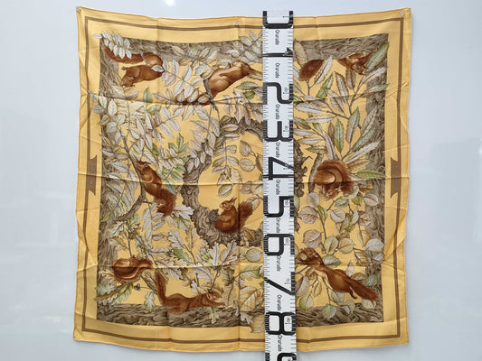 HERMES Carre90 Scarf