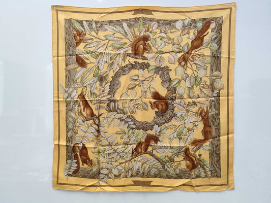 HERMES Carre90 Scarf