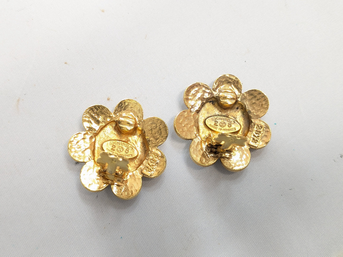 CHANEL Cocomark Flower Rice Earrings