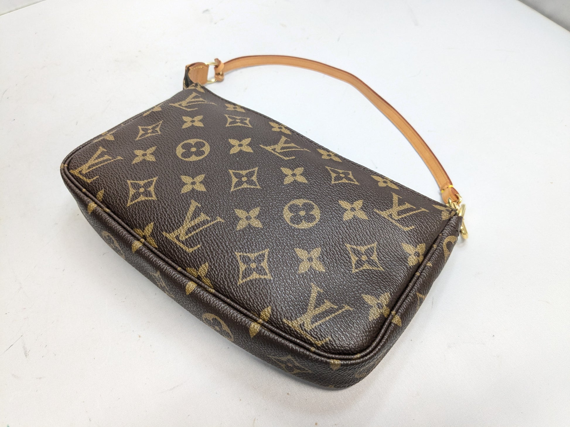 LOUIS VUITTON LV Monogram Accessoires Handbag