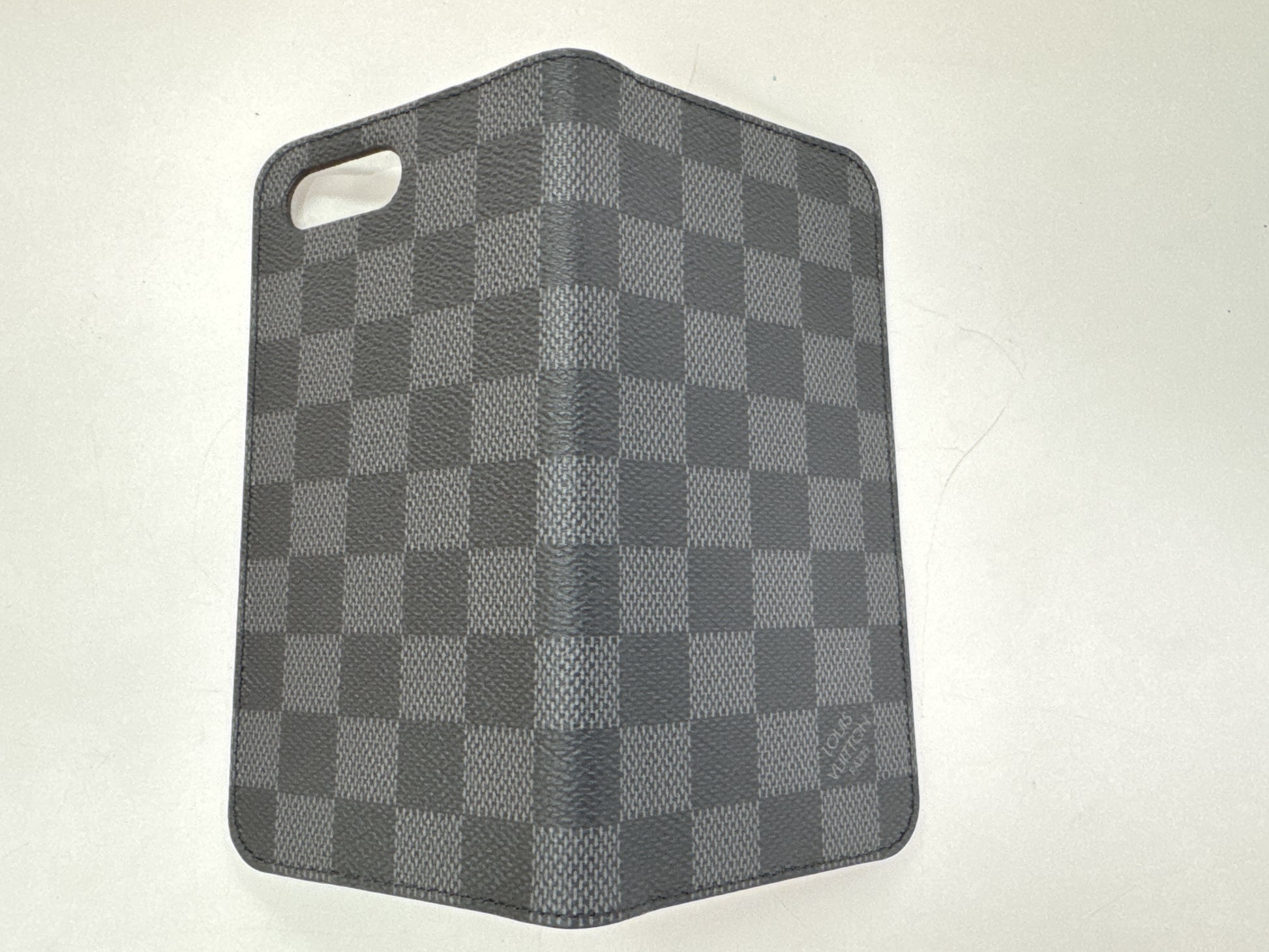 LOUIS VUITTON N61067 iPhone case, unused, other accessories